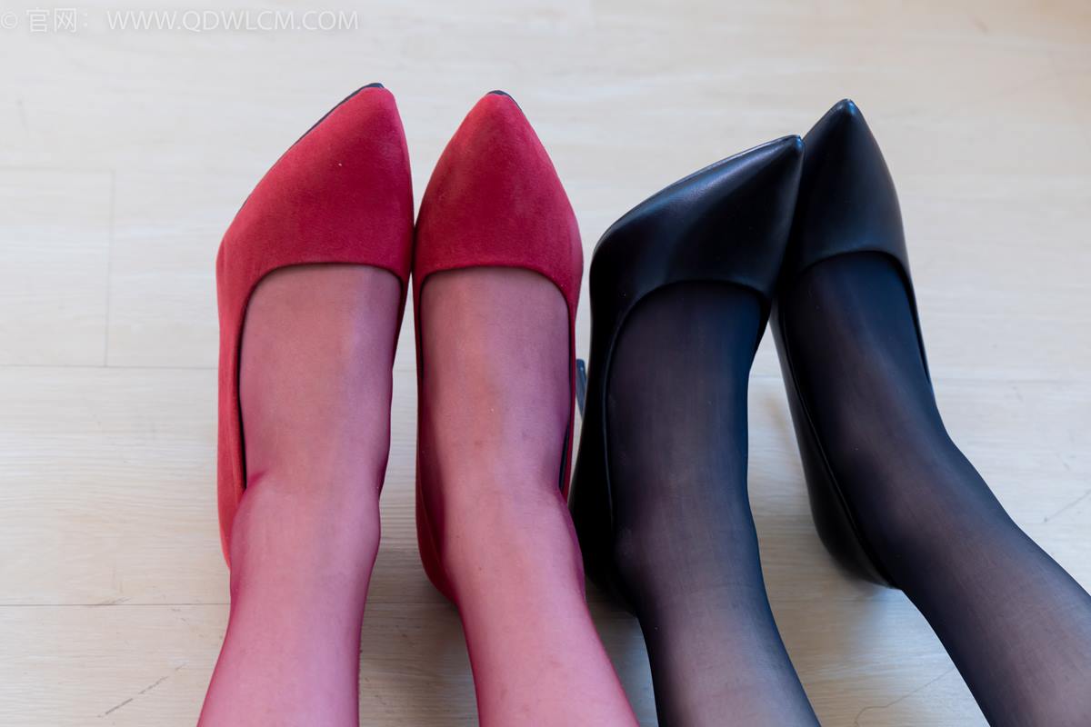 图片[39]-物恋传媒 NO.2352 泡泡嘟嘟-高跟鞋、油亮薄红丝、油亮薄黑丝、jk制服[135P] – 速更版-美库