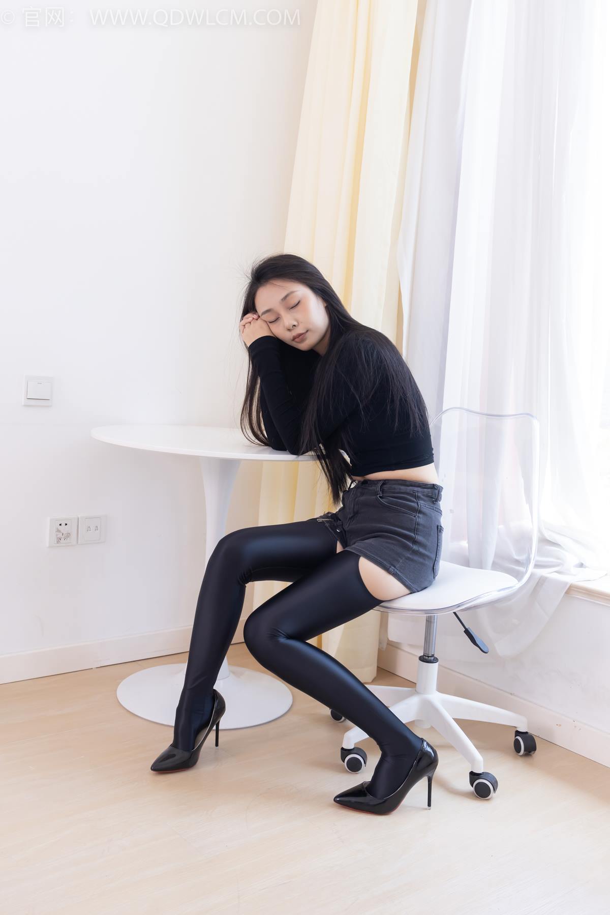 图片[147]-物恋传媒 NO.2351 岚岚-高跟鞋、油亮厚黑丝吊带袜、昏睡剧情[157P] – 速更版-美库