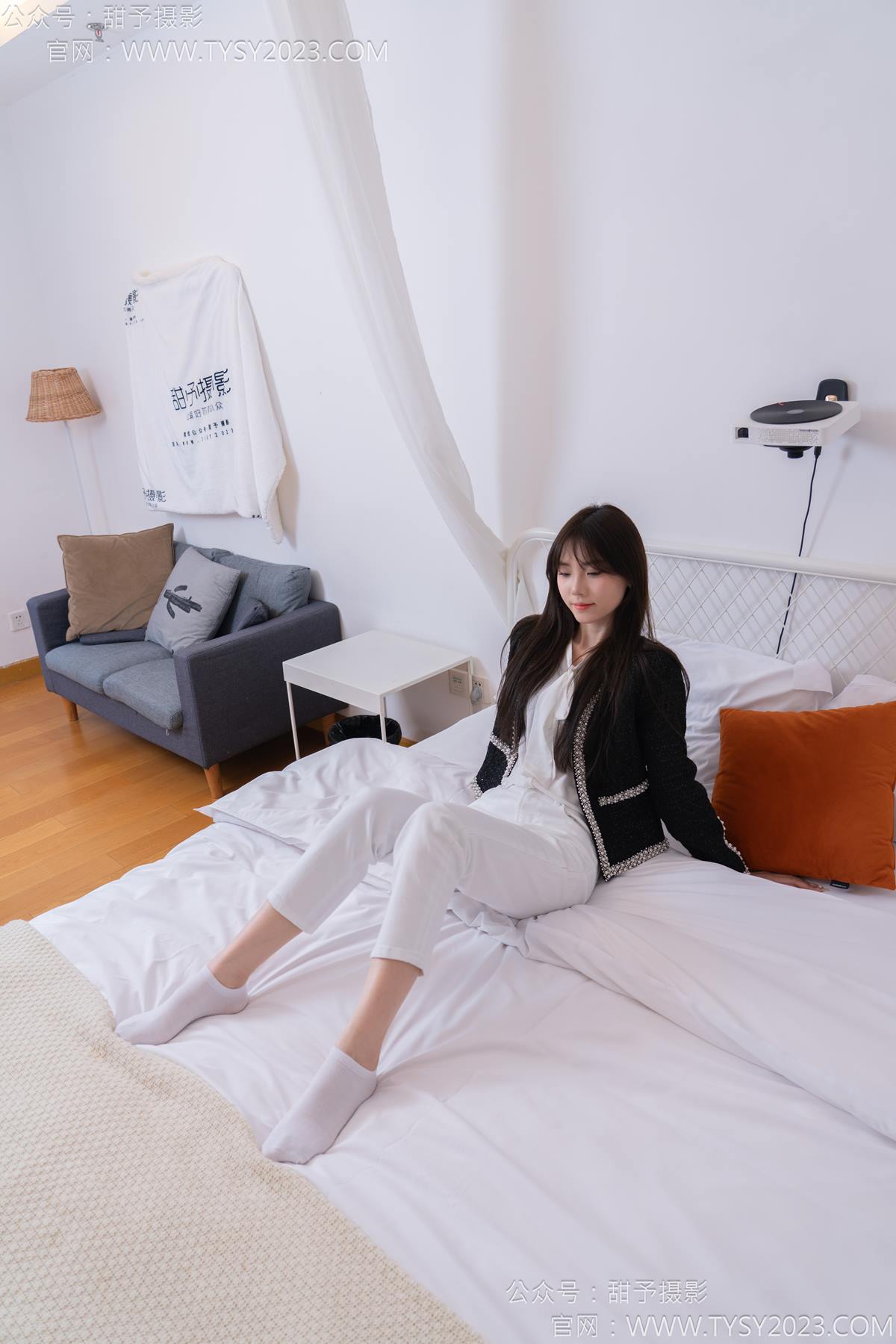 图片[24]-甜予摄影 NO.171 璇璇-帆布鞋、白棉袜、抖腿剧情[107P] – 速更版-美库