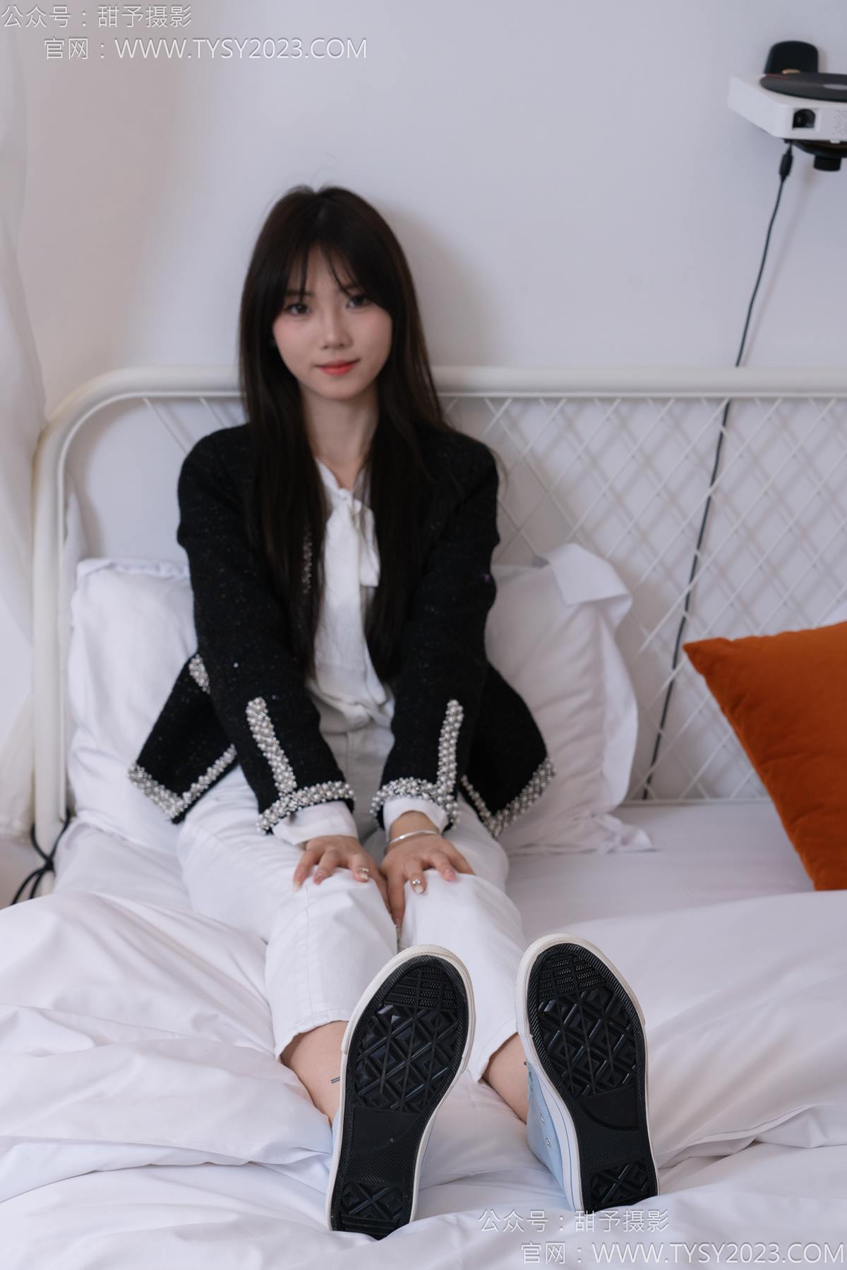 图片[41]-甜予摄影 NO.171 璇璇-帆布鞋、白棉袜、抖腿剧情[107P] – 速更版-美库