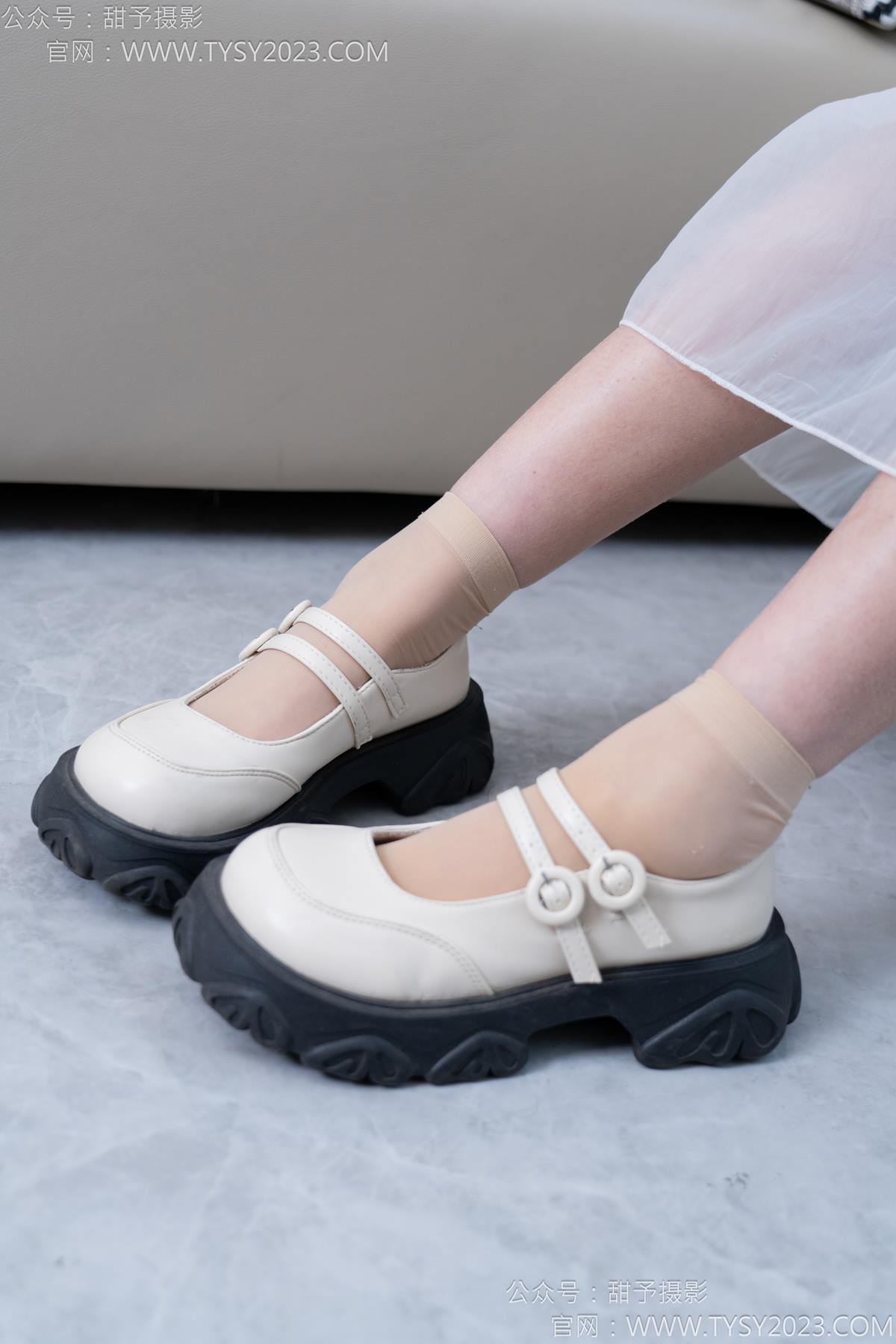 图片[15]-甜予摄影 NO.172 知知-皮鞋、短肉丝、裸足[130P] – 速更版-美库