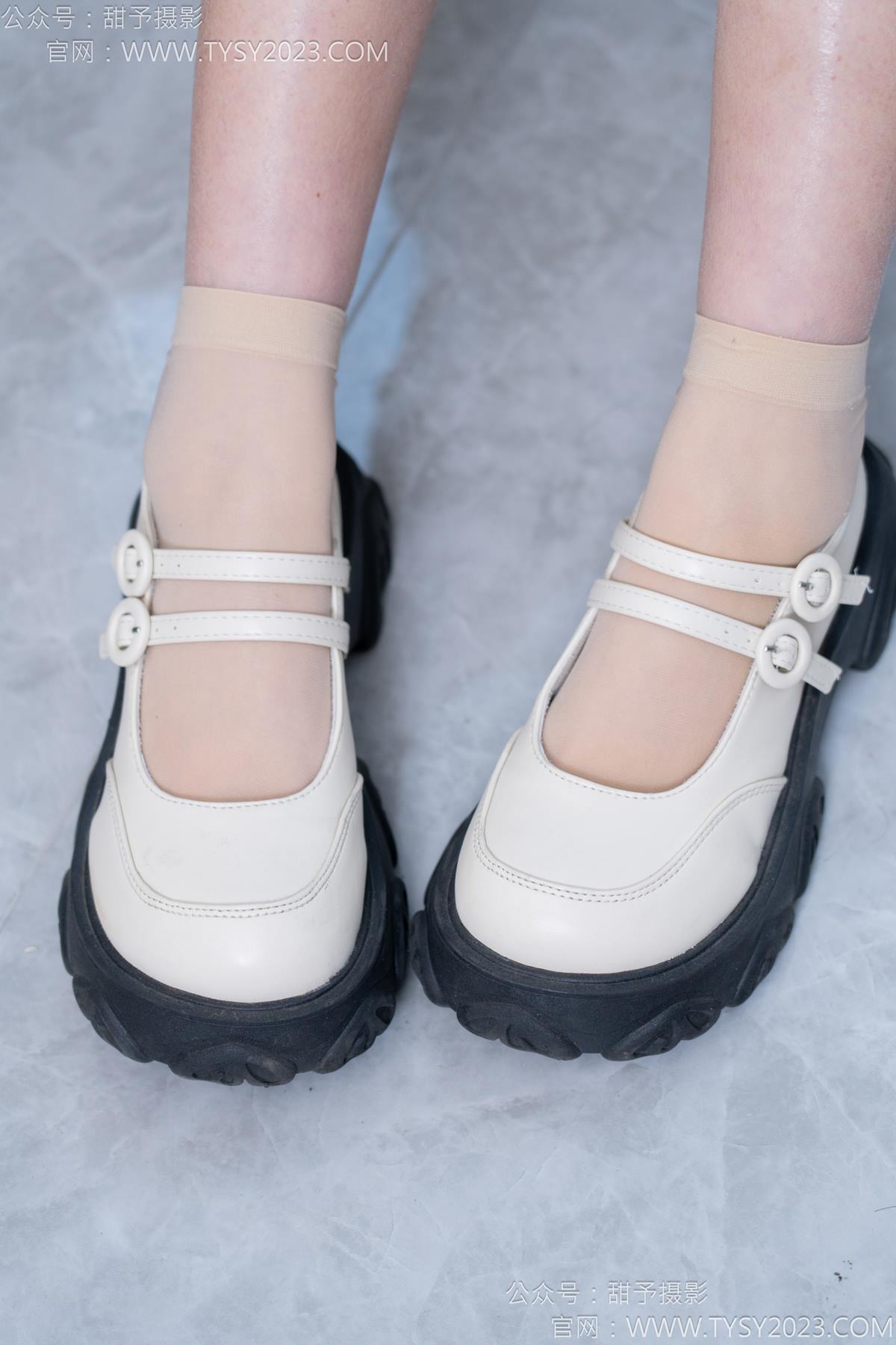 图片[17]-甜予摄影 NO.172 知知-皮鞋、短肉丝、裸足[130P] – 速更版-美库