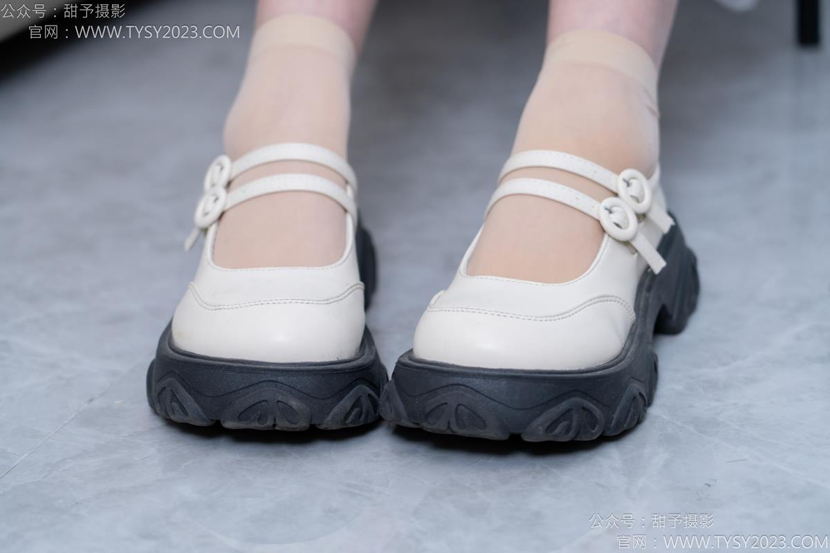 图片[18]-甜予摄影 NO.172 知知-皮鞋、短肉丝、裸足[130P] – 速更版-美库