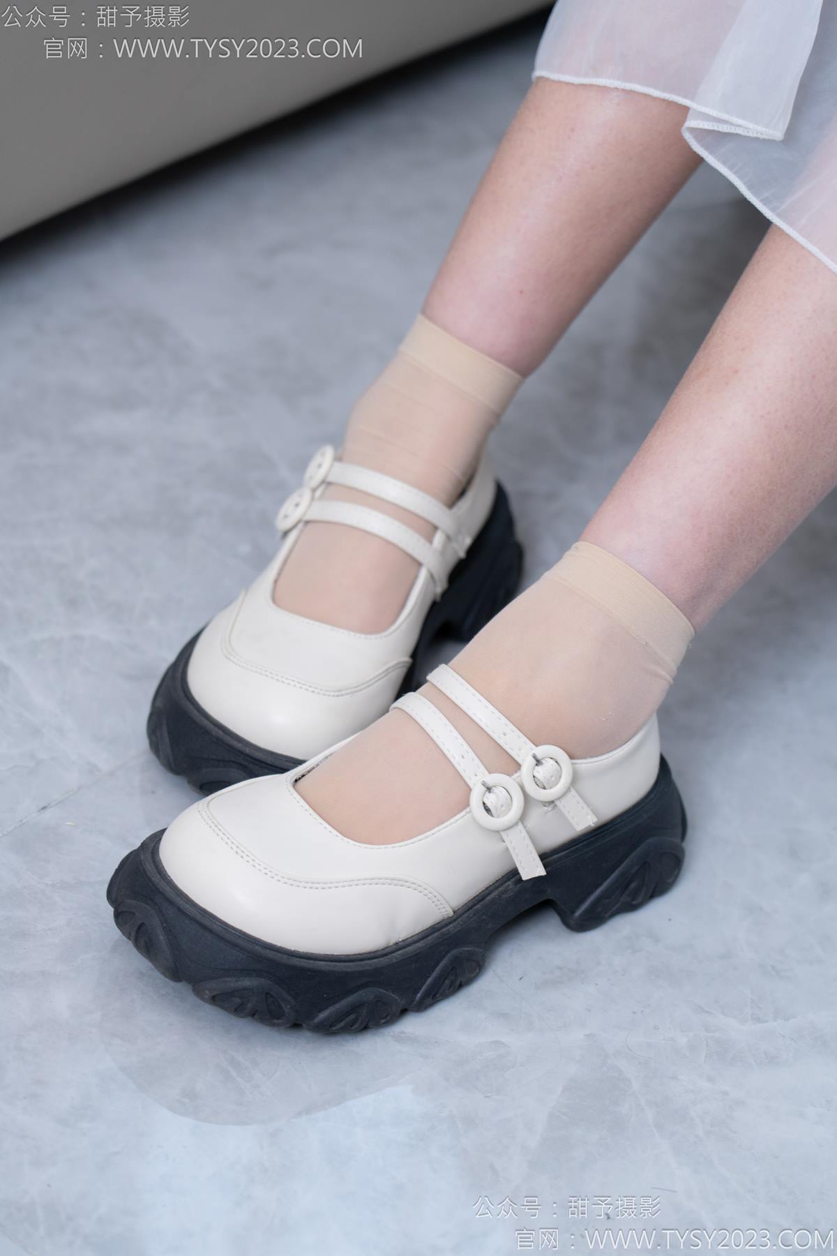 图片[23]-甜予摄影 NO.172 知知-皮鞋、短肉丝、裸足[130P] – 速更版-美库