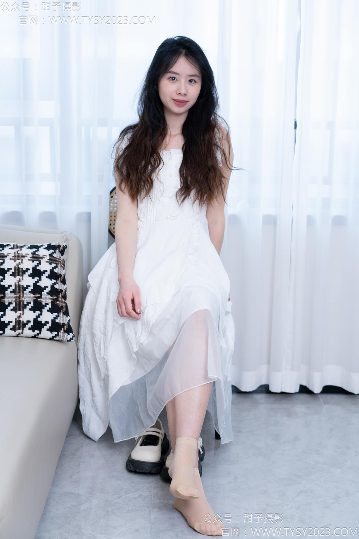 图片[34]-甜予摄影 NO.172 知知-皮鞋、短肉丝、裸足[130P] – 速更版-美库