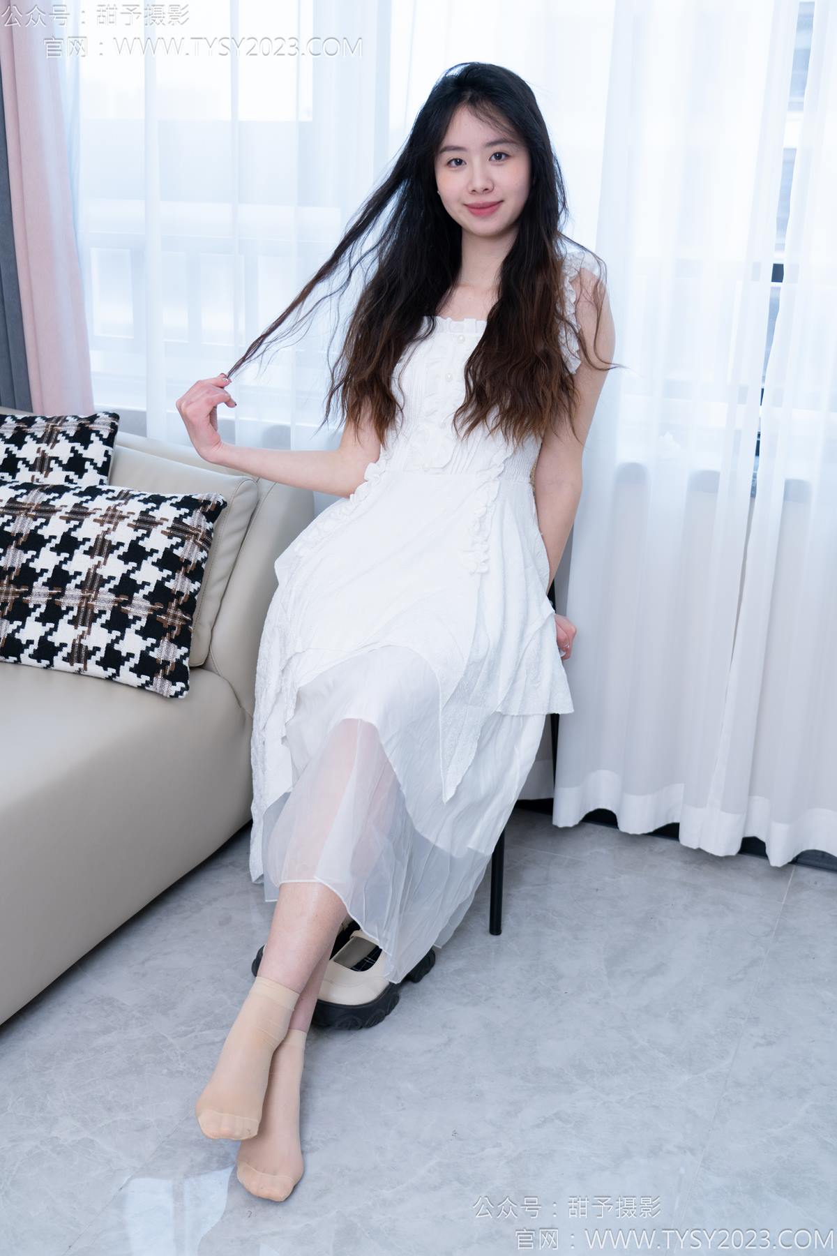 图片[36]-甜予摄影 NO.172 知知-皮鞋、短肉丝、裸足[130P] – 速更版-美库