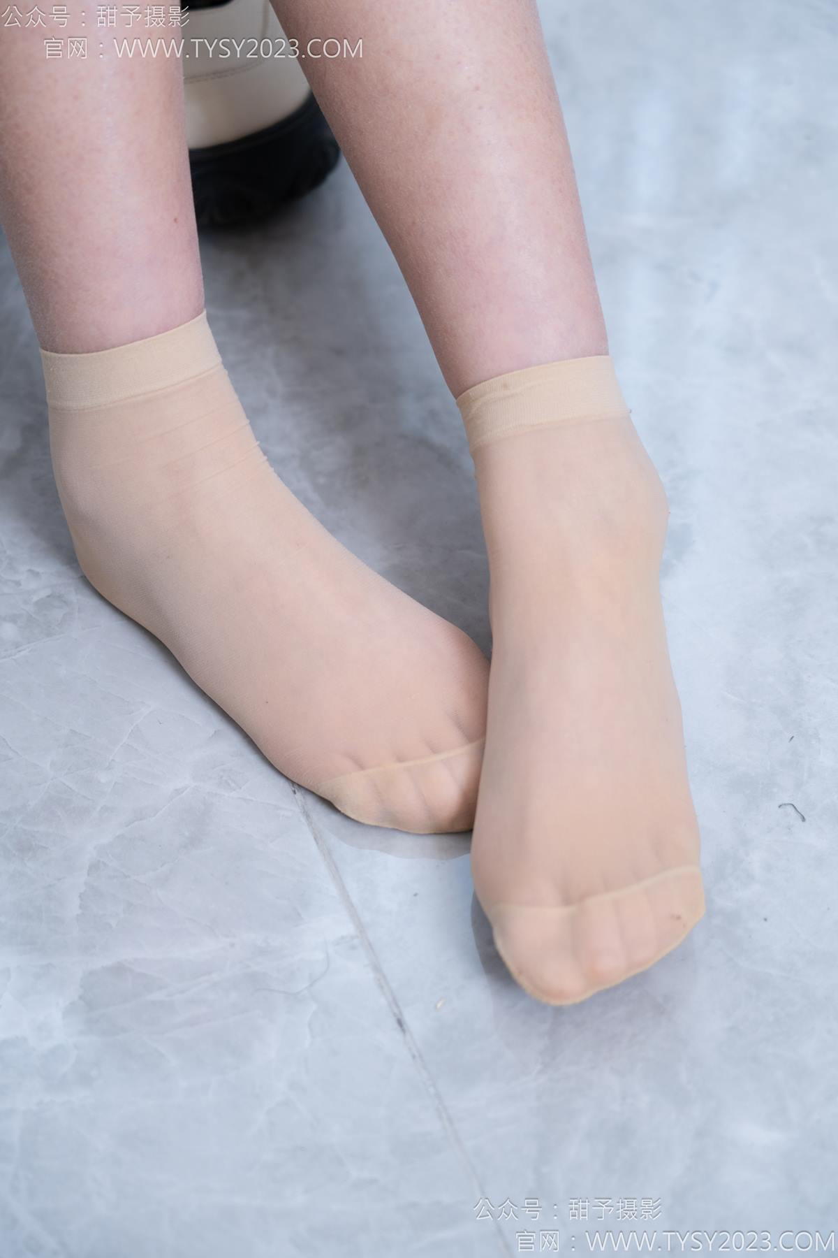 图片[46]-甜予摄影 NO.172 知知-皮鞋、短肉丝、裸足[130P] – 速更版-美库