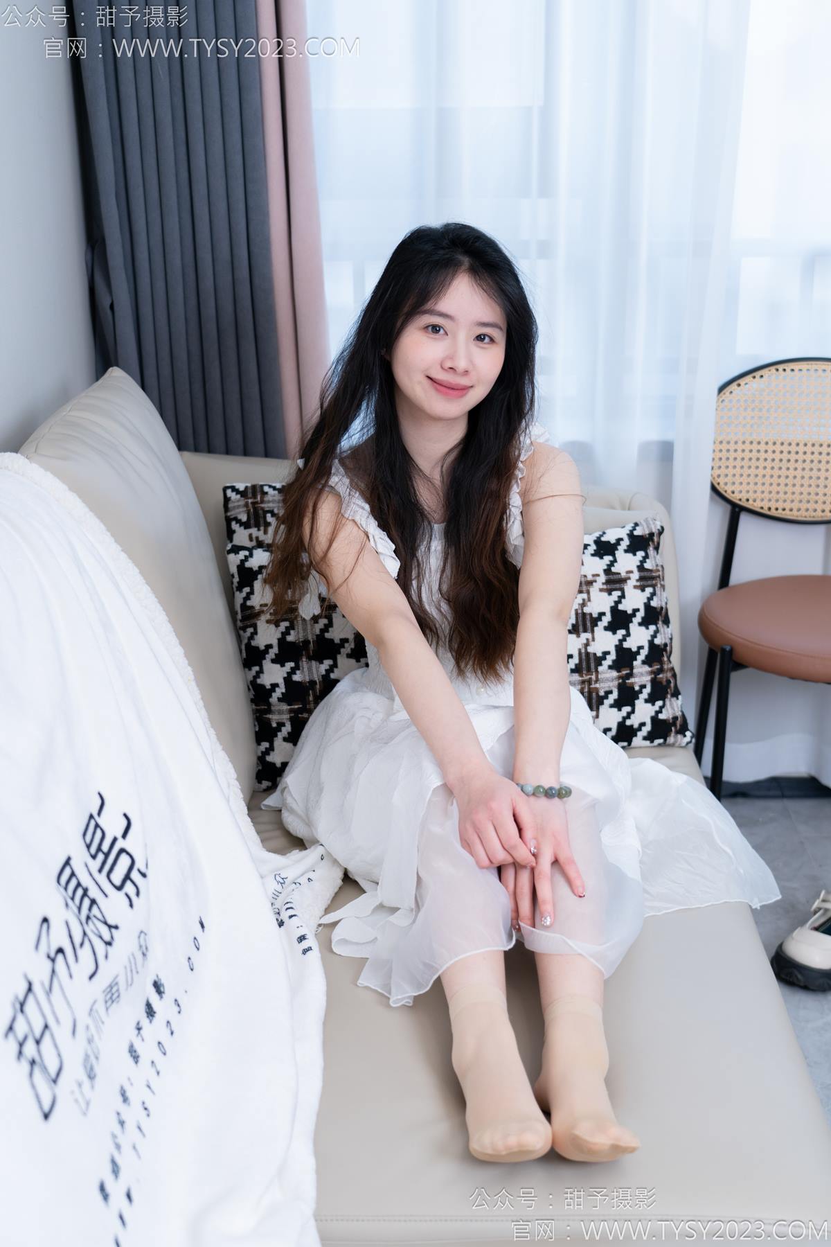 图片[83]-甜予摄影 NO.172 知知-皮鞋、短肉丝、裸足[130P] – 速更版-美库