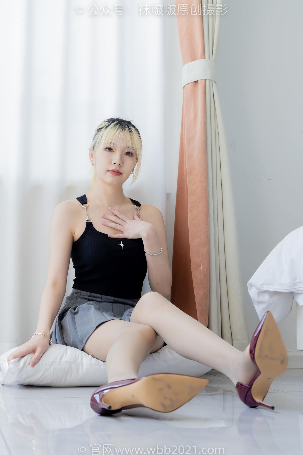 图片[16]-[BoBoSocks袜啵啵]NO.546 小甜豆-高跟鞋、高跟长靴、薄肉丝、薄灰丝、裸足[131P] – 速更版-美库