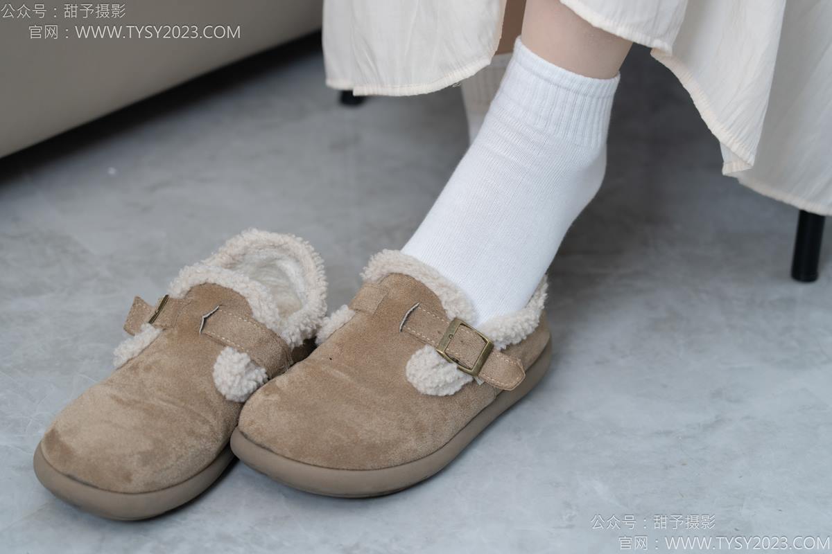 图片[41]-甜予摄影 NO.173 小葵-棉鞋、白棉袜、薄肉丝[87P] – 速更版-美库