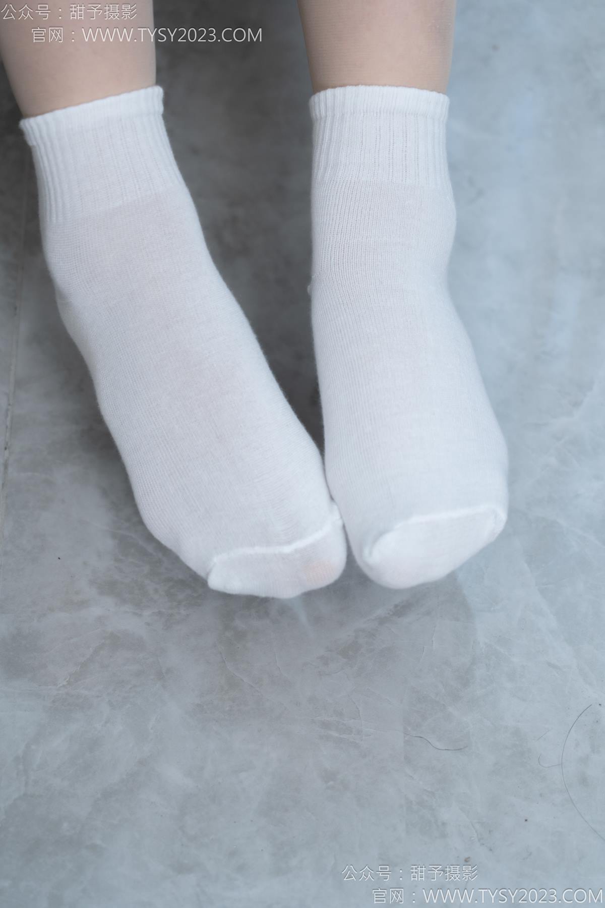 图片[83]-甜予摄影 NO.173 小葵-棉鞋、白棉袜、薄肉丝[87P] – 速更版-美库