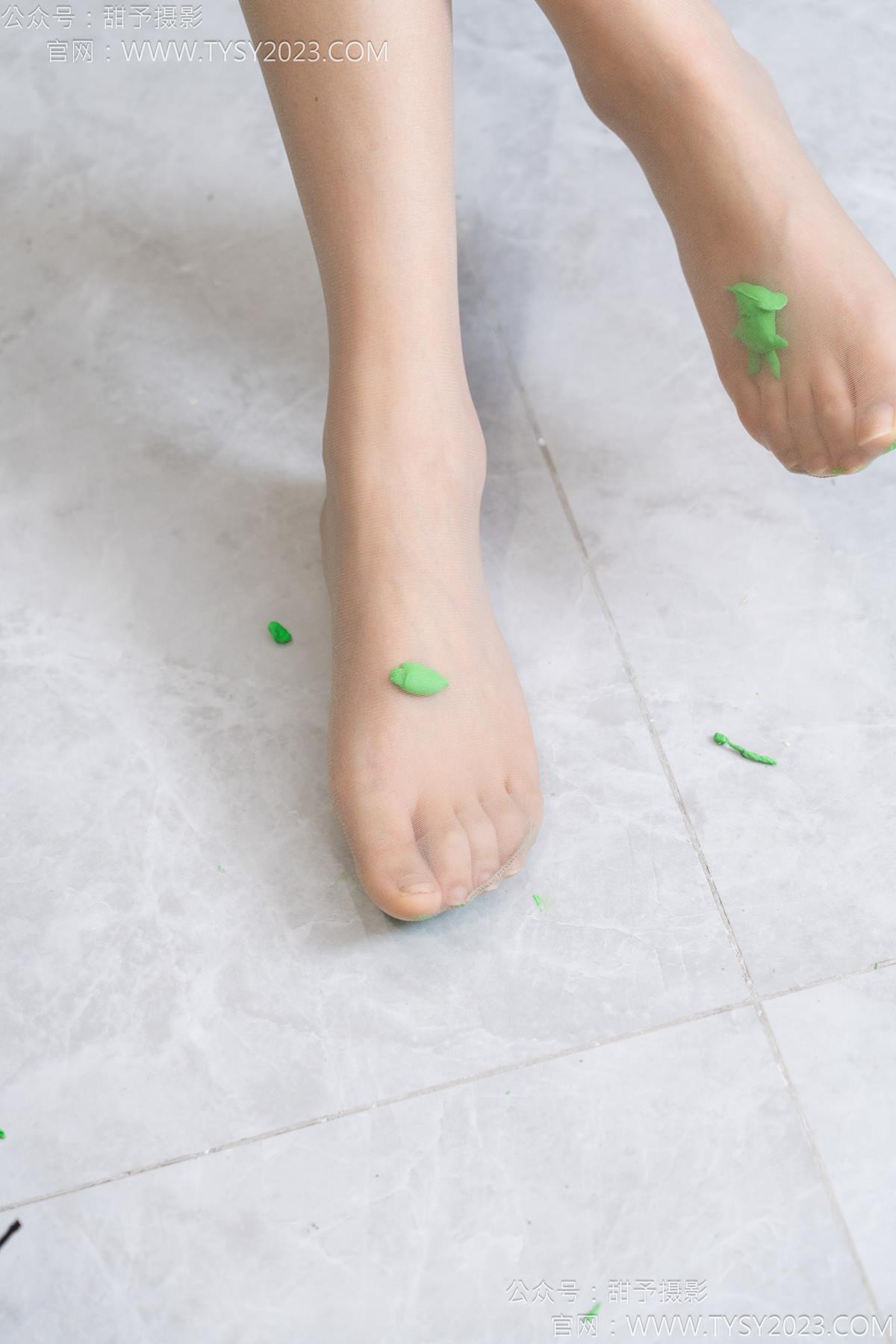 图片[39]-甜予摄影 NO.175 澜澜-高跟鞋、薄灰丝、薄黑丝、踩小人剧情[88P] – 速更版-美库