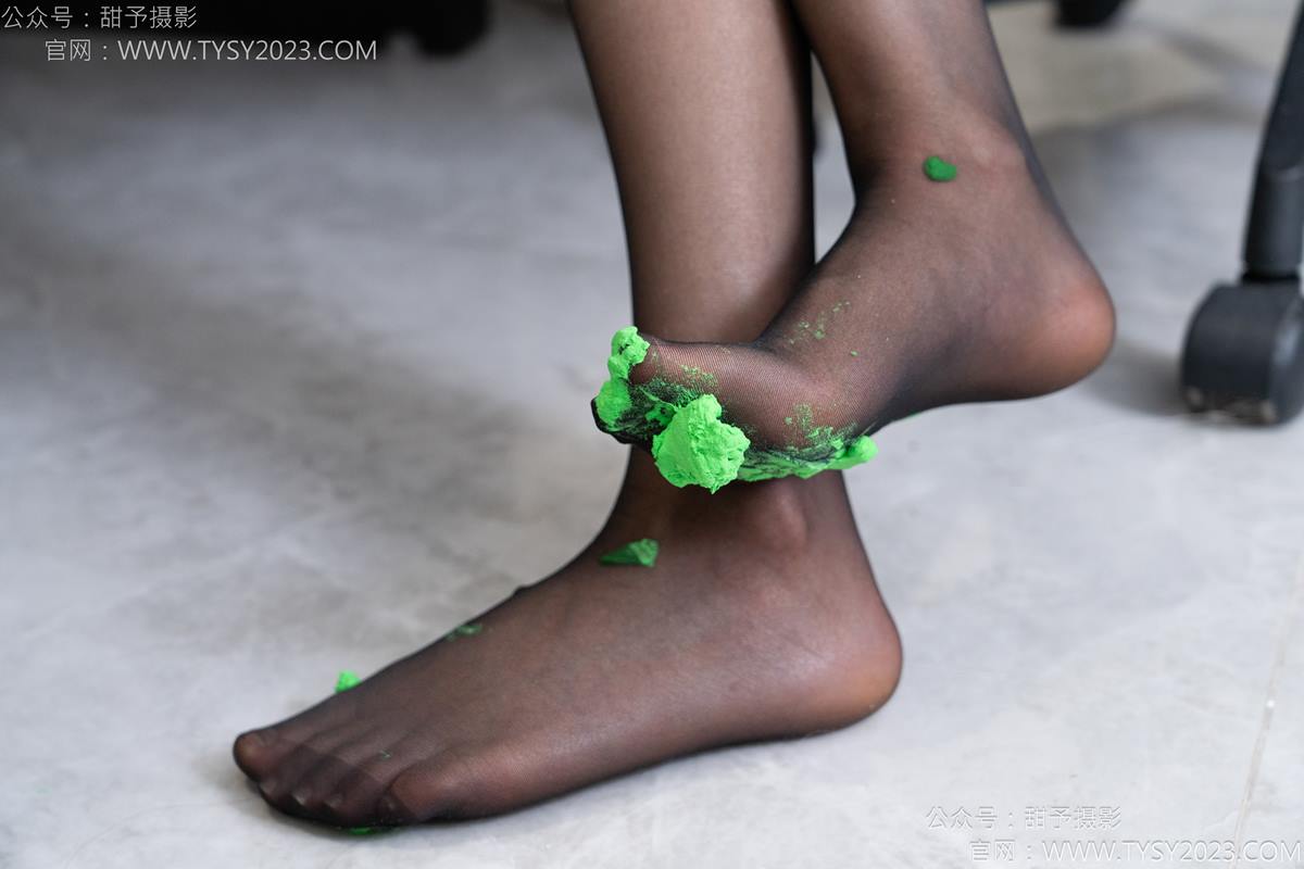 图片[70]-甜予摄影 NO.175 澜澜-高跟鞋、薄灰丝、薄黑丝、踩小人剧情[88P] – 速更版-美库