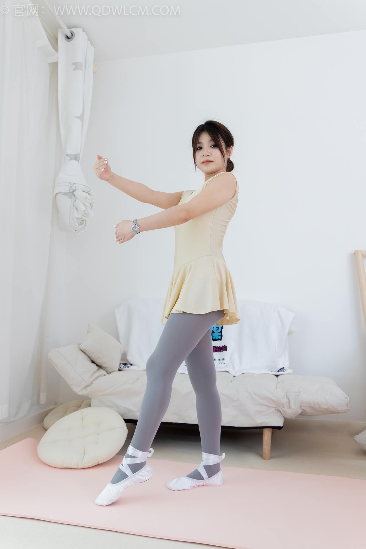 图片[23]-物恋传媒 NO.2358 闪闪-舞蹈服、舞蹈鞋、白棉袜、厚白丝、厚灰丝、薄肉丝[108P] – 速更版-美库