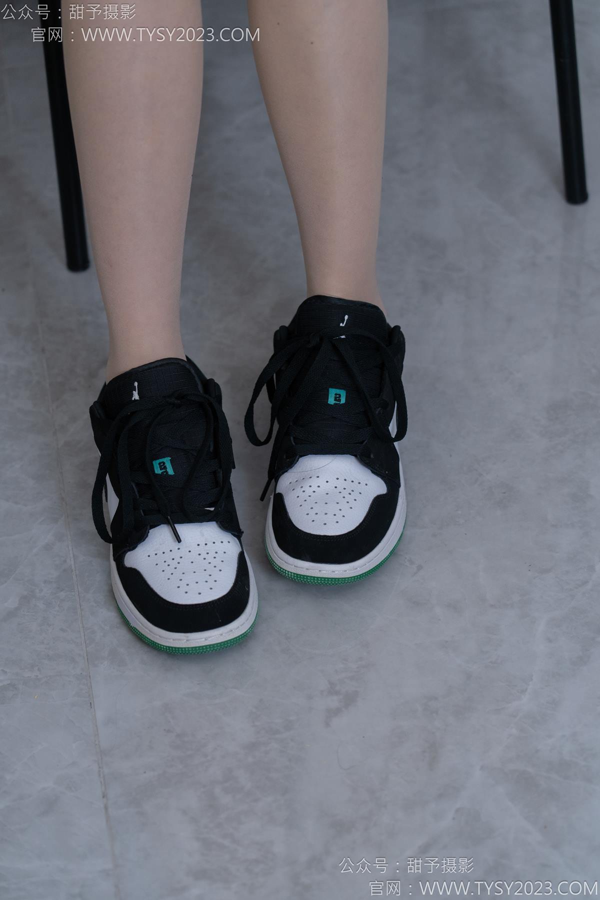 图片[11]-甜予摄影 NO.176 珞珞-板鞋、薄肉丝[98P] – 速更版-美库