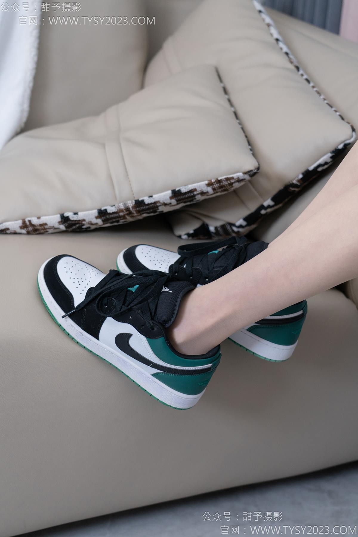 图片[12]-甜予摄影 NO.176 珞珞-板鞋、薄肉丝[98P] – 速更版-美库
