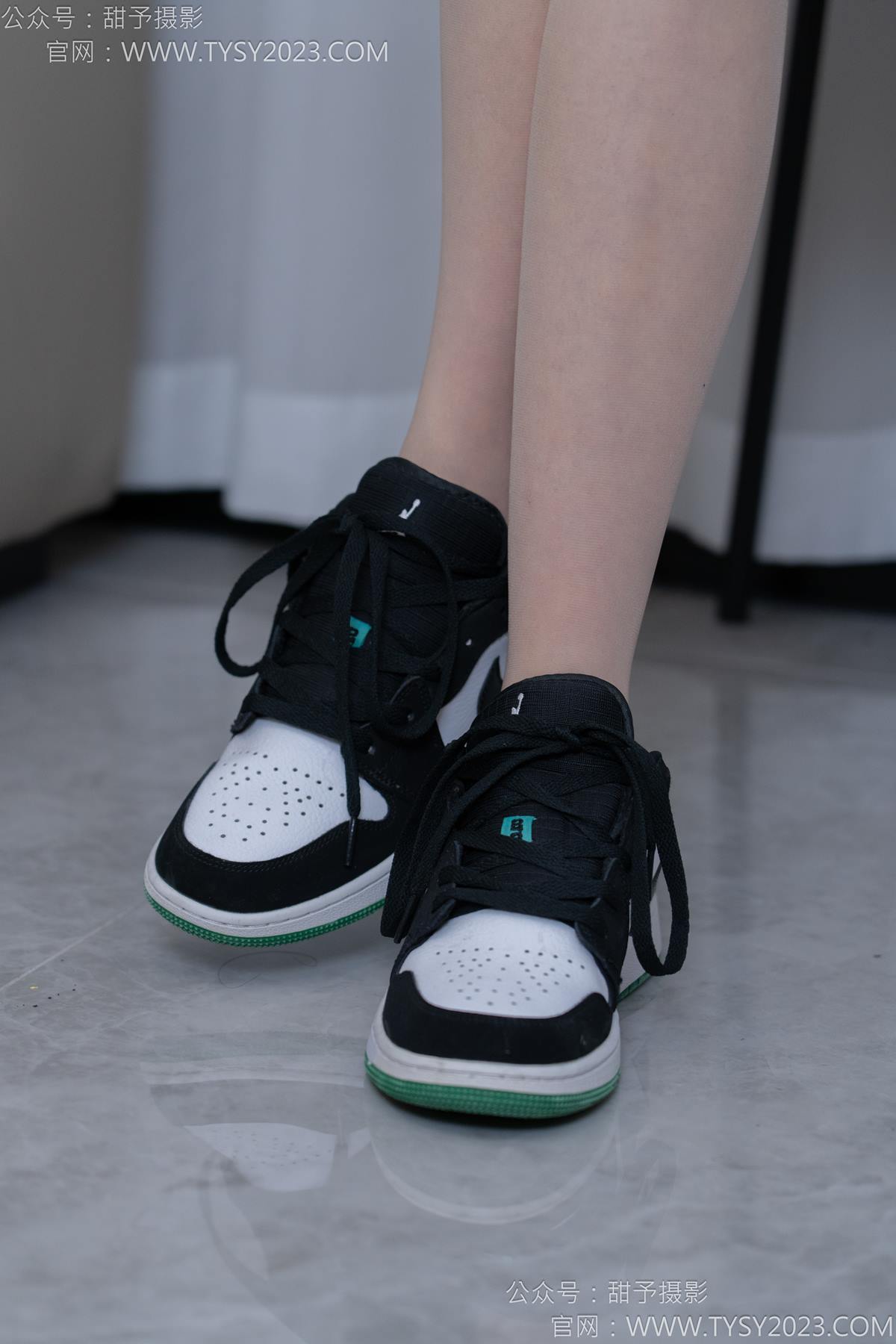 图片[19]-甜予摄影 NO.176 珞珞-板鞋、薄肉丝[98P] – 速更版-美库