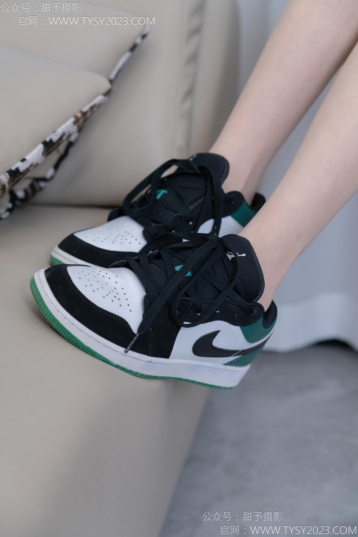 图片[32]-甜予摄影 NO.176 珞珞-板鞋、薄肉丝[98P] – 速更版-美库