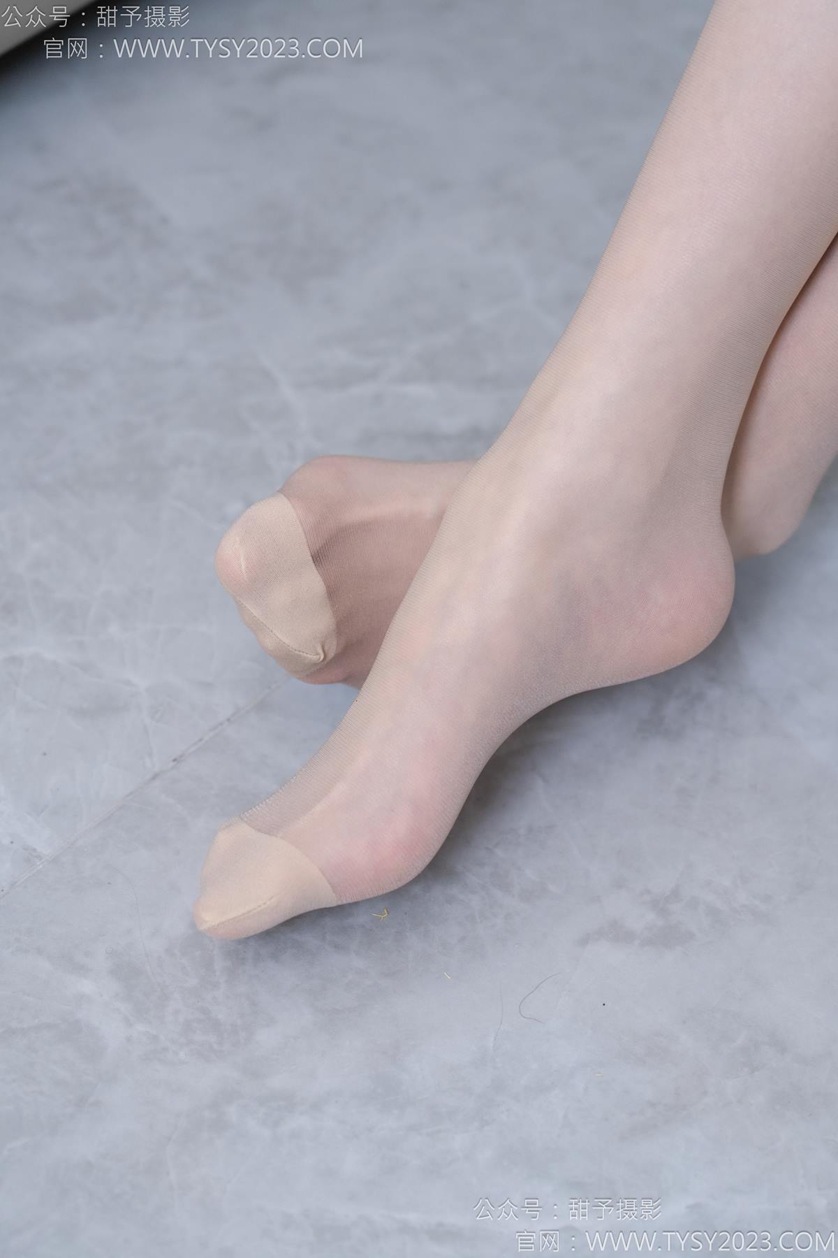 图片[33]-甜予摄影 NO.176 珞珞-板鞋、薄肉丝[98P] – 速更版-美库