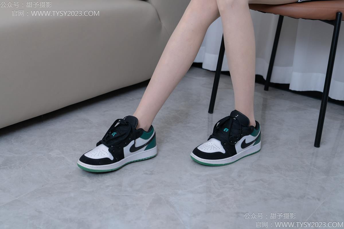 图片[65]-甜予摄影 NO.176 珞珞-板鞋、薄肉丝[98P] – 速更版-美库