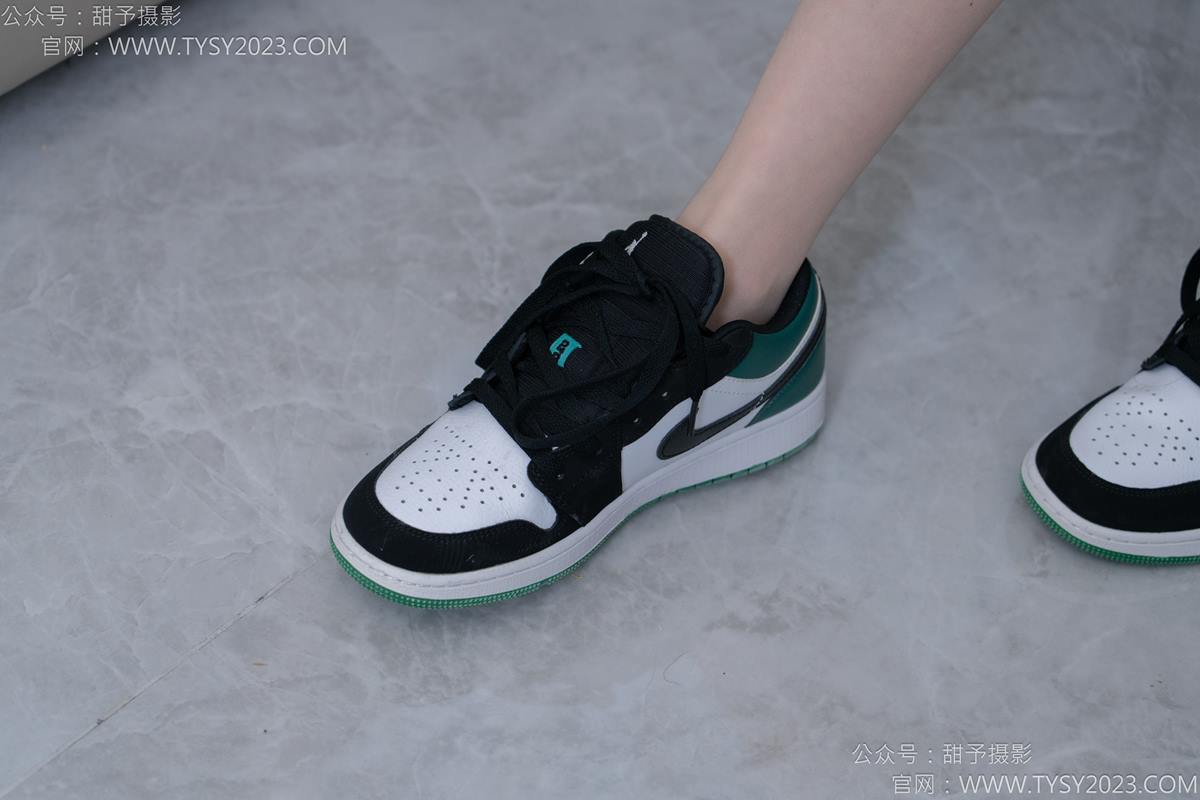 图片[68]-甜予摄影 NO.176 珞珞-板鞋、薄肉丝[98P] – 速更版-美库