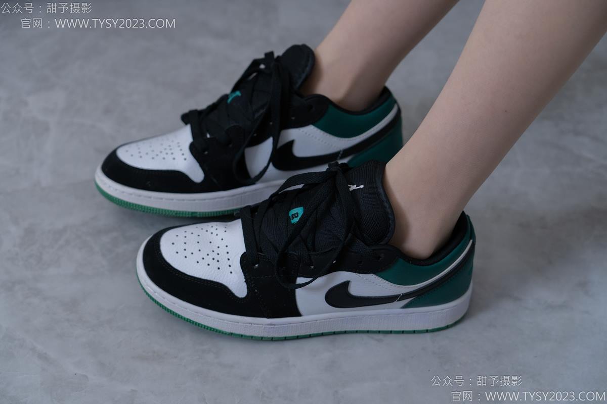 图片[69]-甜予摄影 NO.176 珞珞-板鞋、薄肉丝[98P] – 速更版-美库