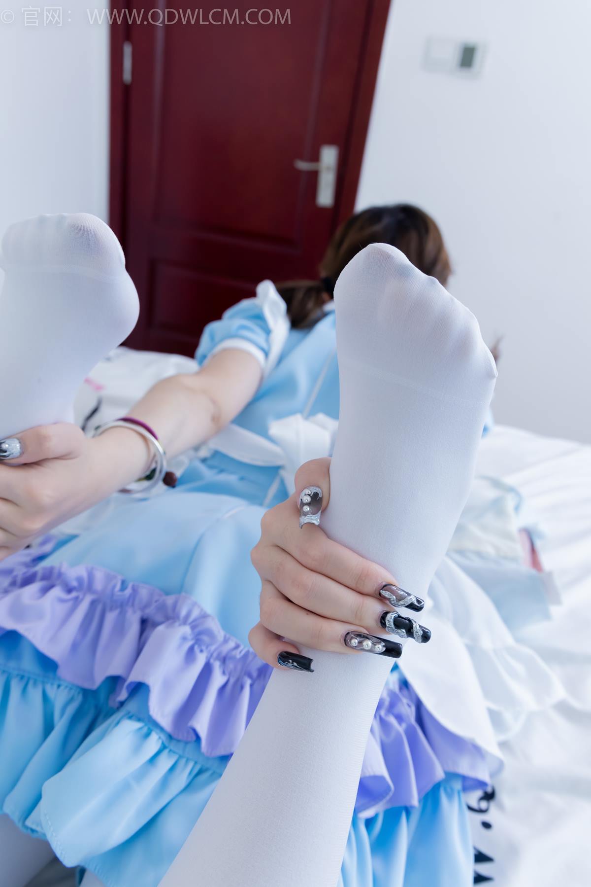 图片[34]-物恋传媒 NO.2359 恬恬-女仆装、平底鞋、厚白丝、老头乐挠脚剧情[125P] – 速更版-美库