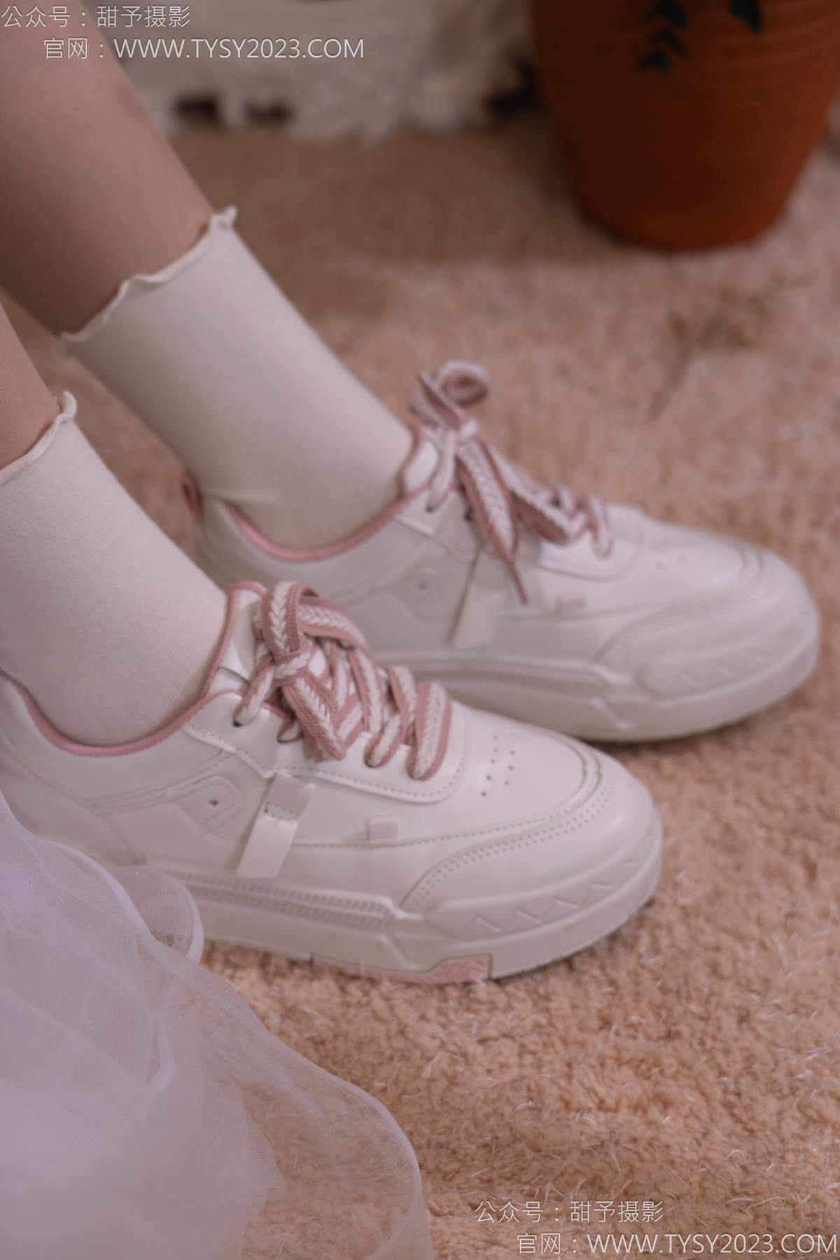 图片[40]-甜予摄影 NO.177 璇璇-板鞋、白棉袜、薄肉[93P] – 速更版-美库