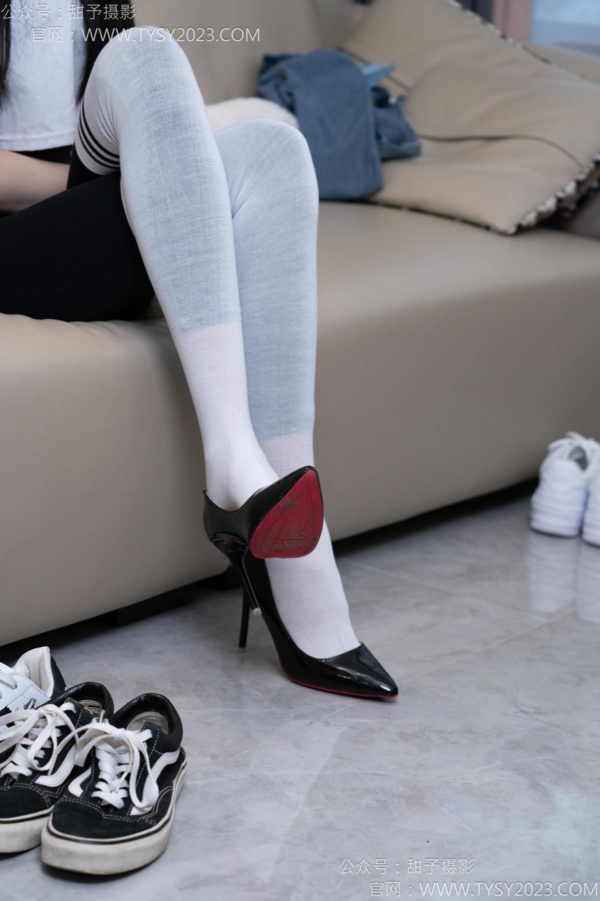图片[11]-甜予摄影 NO.179 珞珞-高跟鞋、板鞋、人字拖、白棉袜[73P] – 速更版-美库