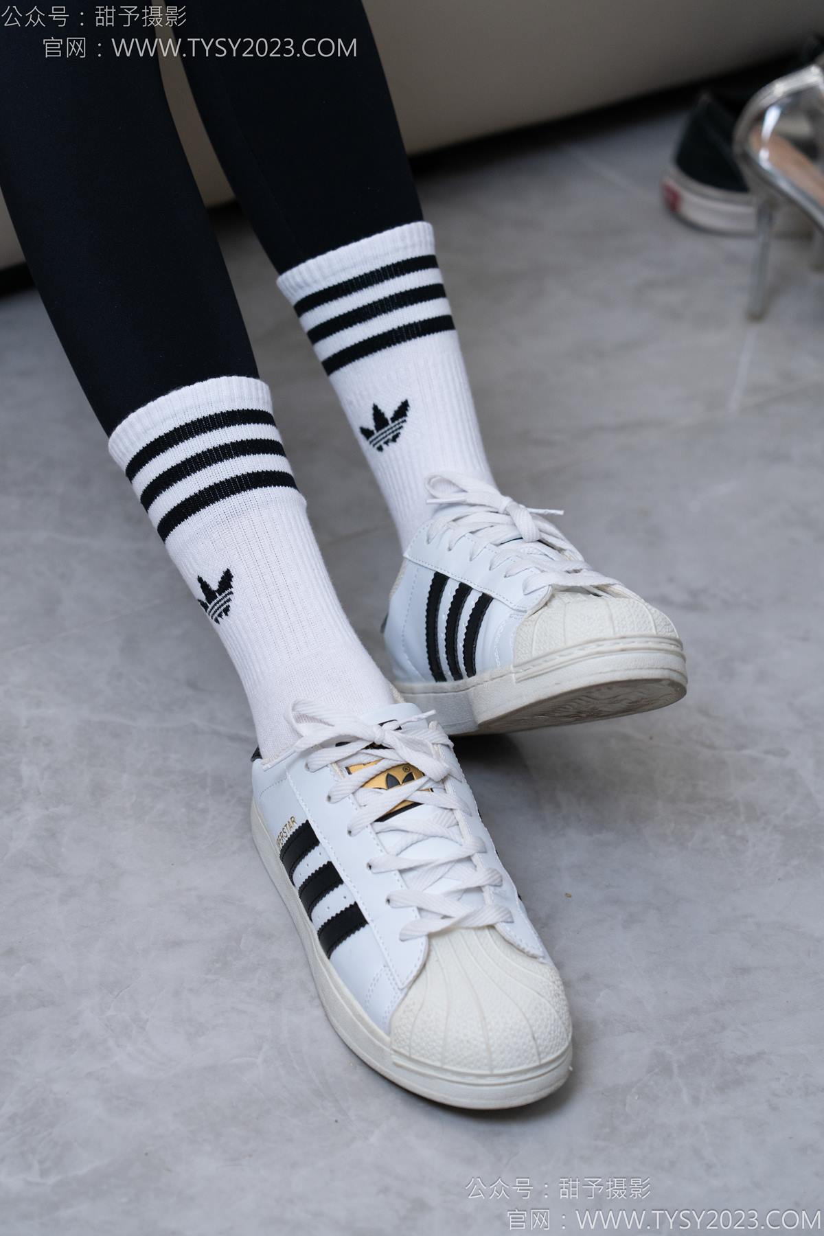 图片[13]-甜予摄影 NO.179 珞珞-高跟鞋、板鞋、人字拖、白棉袜[73P] – 速更版-美库