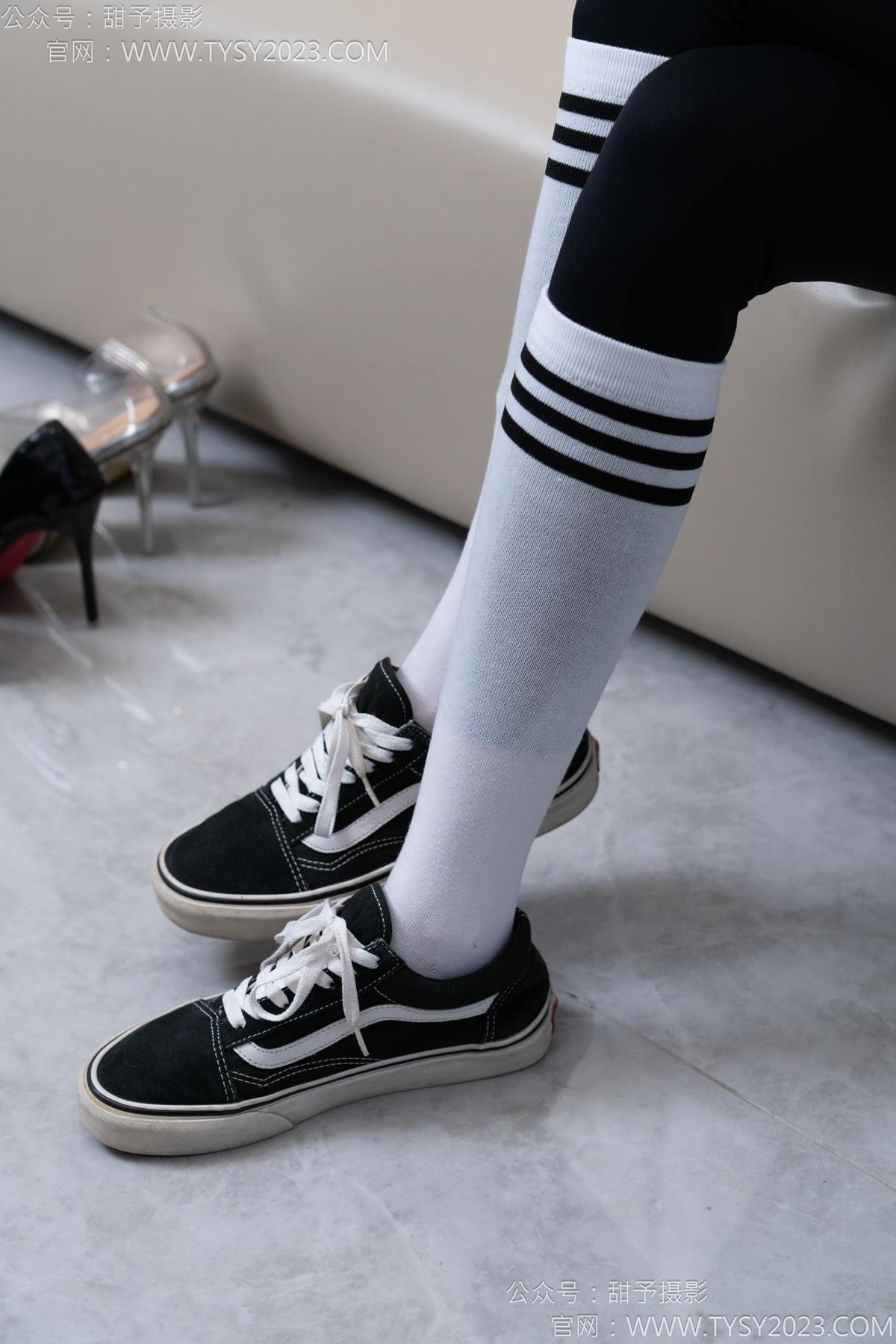 图片[14]-甜予摄影 NO.179 珞珞-高跟鞋、板鞋、人字拖、白棉袜[73P] – 速更版-美库