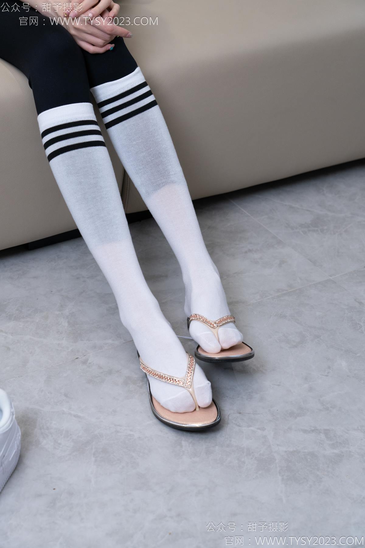 图片[15]-甜予摄影 NO.179 珞珞-高跟鞋、板鞋、人字拖、白棉袜[73P] – 速更版-美库