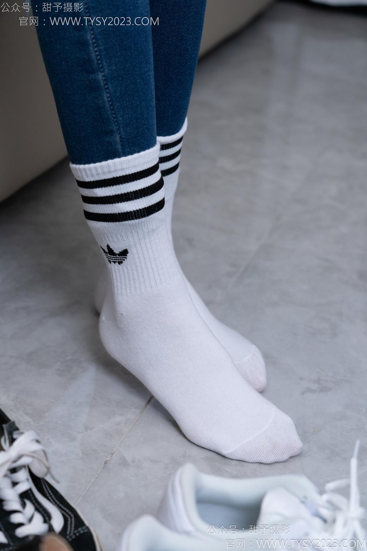 图片[16]-甜予摄影 NO.179 珞珞-高跟鞋、板鞋、人字拖、白棉袜[73P] – 速更版-美库
