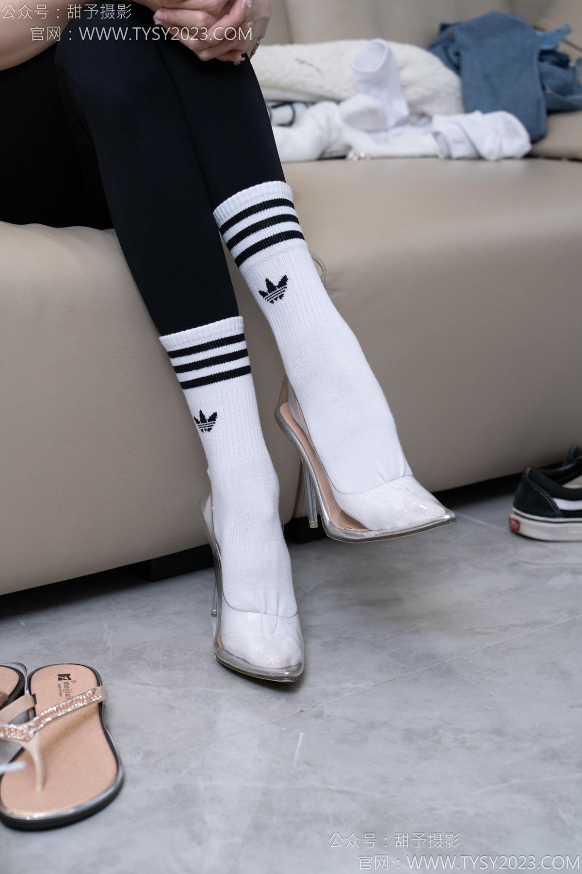 图片[19]-甜予摄影 NO.179 珞珞-高跟鞋、板鞋、人字拖、白棉袜[73P] – 速更版-美库