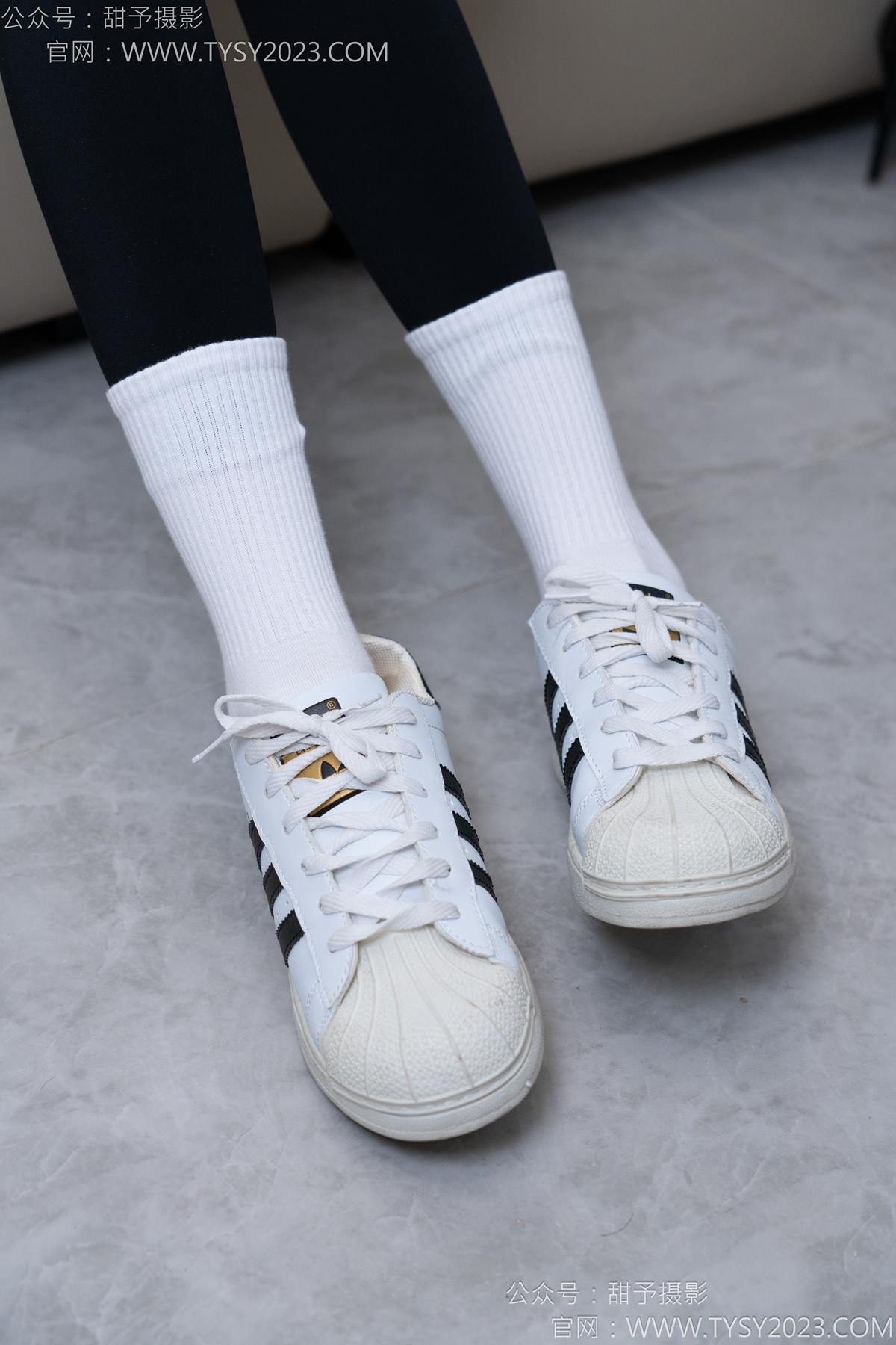图片[32]-甜予摄影 NO.179 珞珞-高跟鞋、板鞋、人字拖、白棉袜[73P] – 速更版-美库