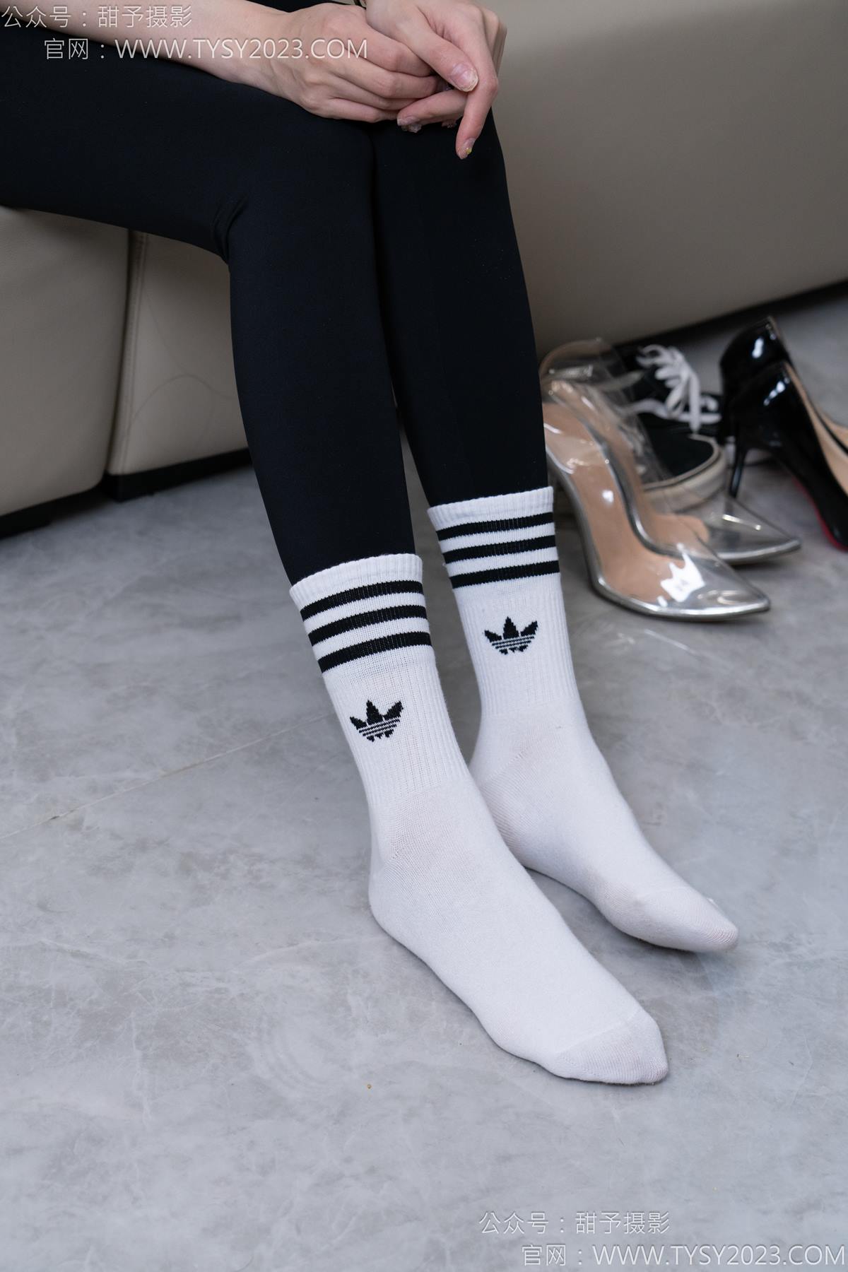 图片[34]-甜予摄影 NO.179 珞珞-高跟鞋、板鞋、人字拖、白棉袜[73P] – 速更版-美库