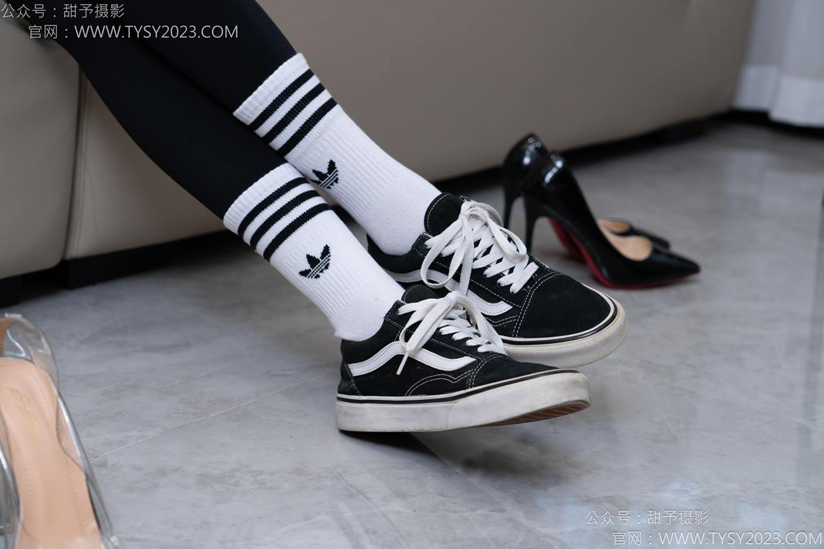 图片[59]-甜予摄影 NO.179 珞珞-高跟鞋、板鞋、人字拖、白棉袜[73P] – 速更版-美库