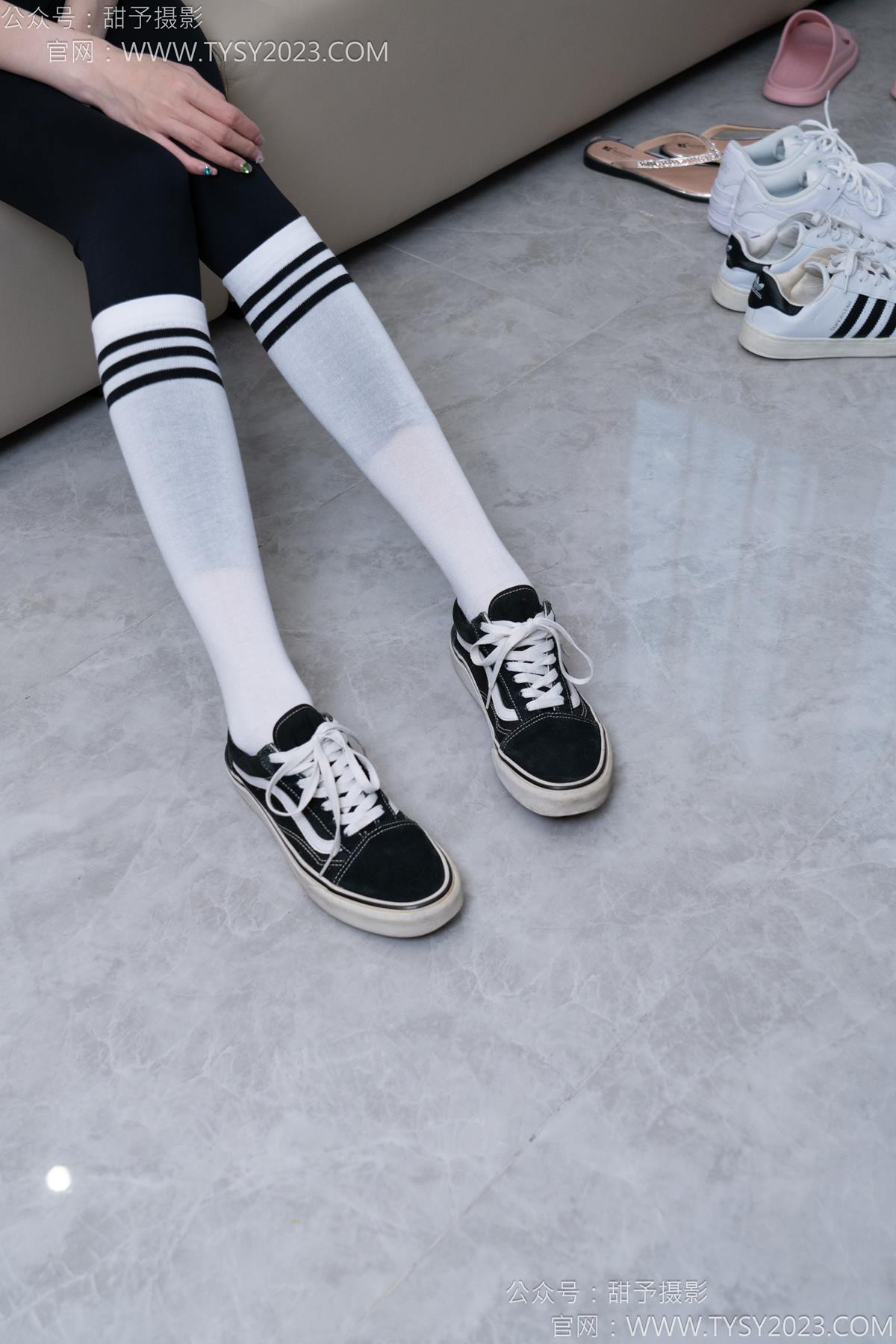 图片[69]-甜予摄影 NO.179 珞珞-高跟鞋、板鞋、人字拖、白棉袜[73P] – 速更版-美库