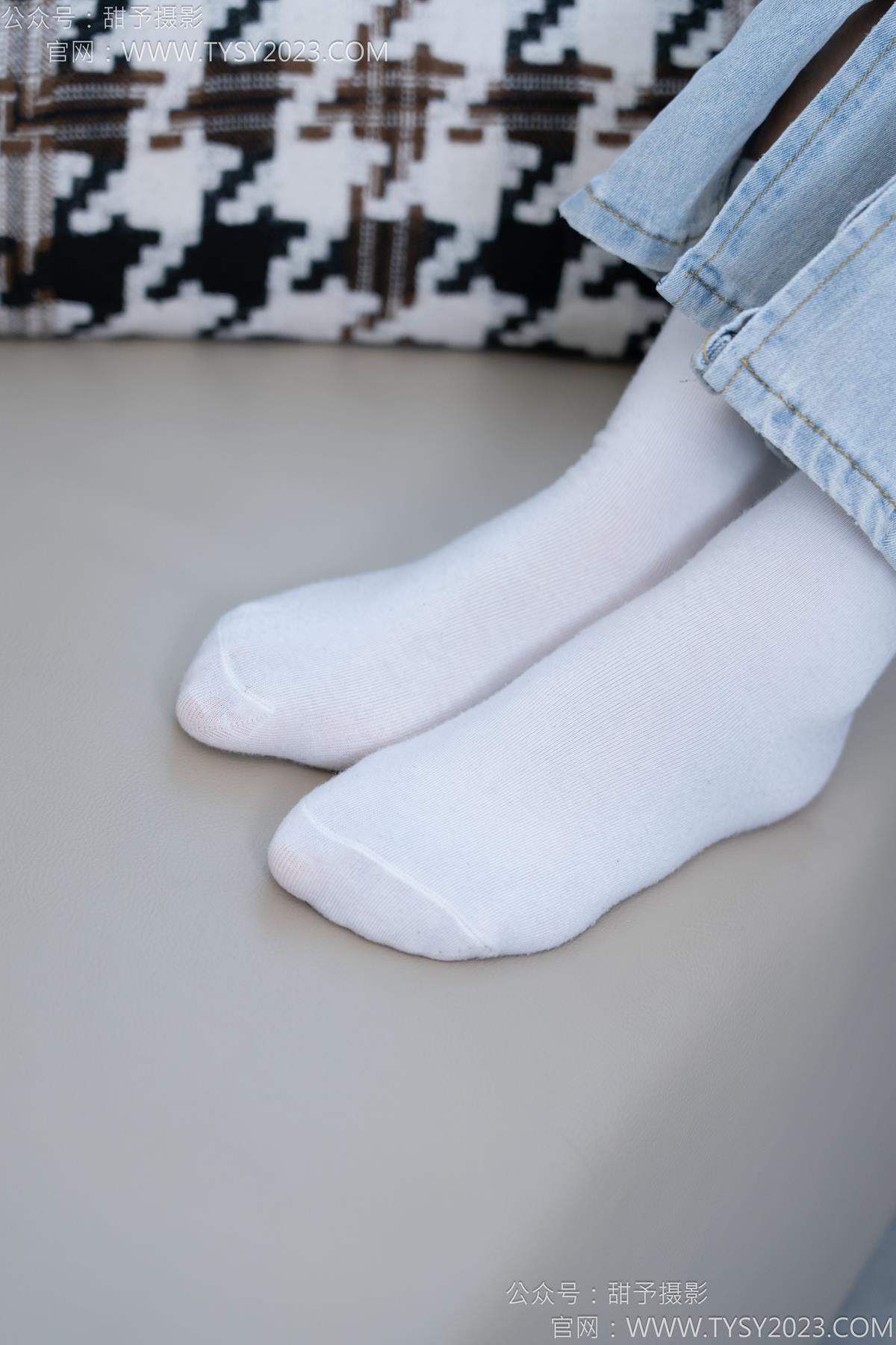图片[10]-甜予摄影 NO.181 小容-板鞋、白棉袜、裸足[98P] – 速更版-美库