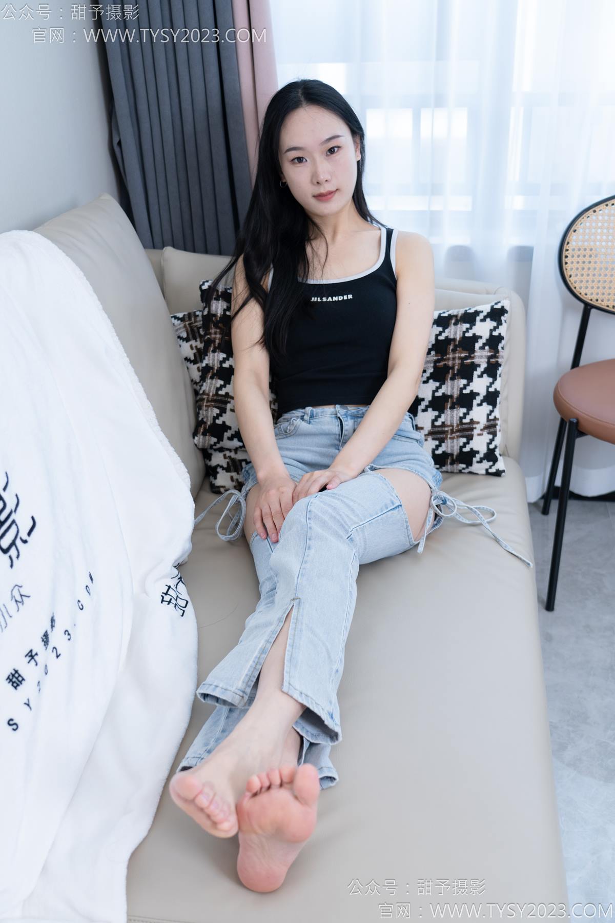 图片[14]-甜予摄影 NO.181 小容-板鞋、白棉袜、裸足[98P] – 速更版-美库