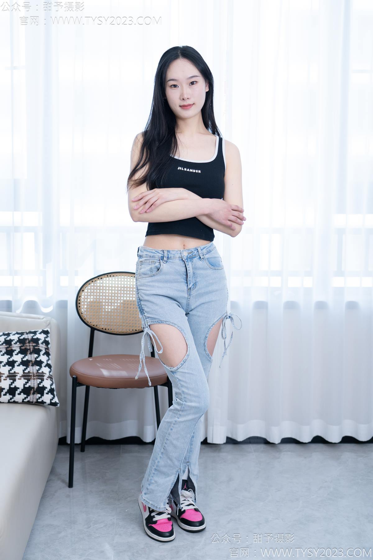 图片[20]-甜予摄影 NO.181 小容-板鞋、白棉袜、裸足[98P] – 速更版-美库