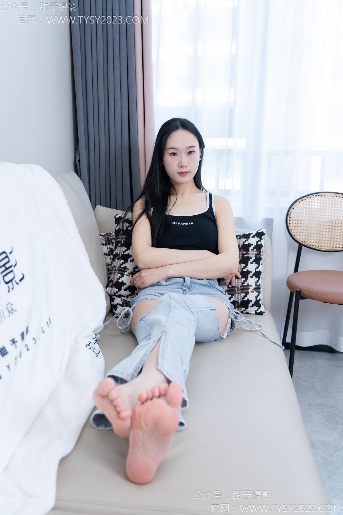 图片[22]-甜予摄影 NO.181 小容-板鞋、白棉袜、裸足[98P] – 速更版-美库