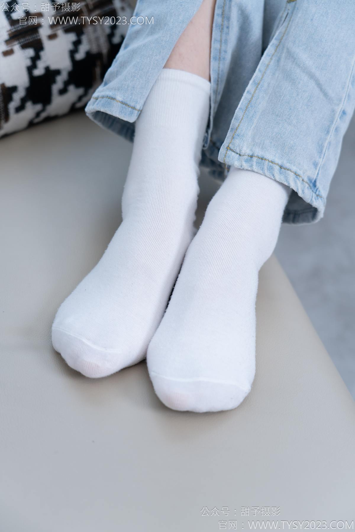 图片[25]-甜予摄影 NO.181 小容-板鞋、白棉袜、裸足[98P] – 速更版-美库