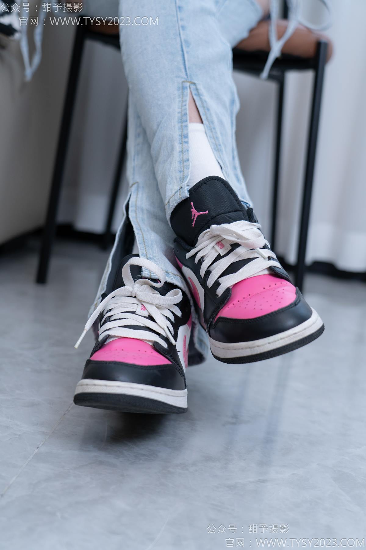 图片[27]-甜予摄影 NO.181 小容-板鞋、白棉袜、裸足[98P] – 速更版-美库