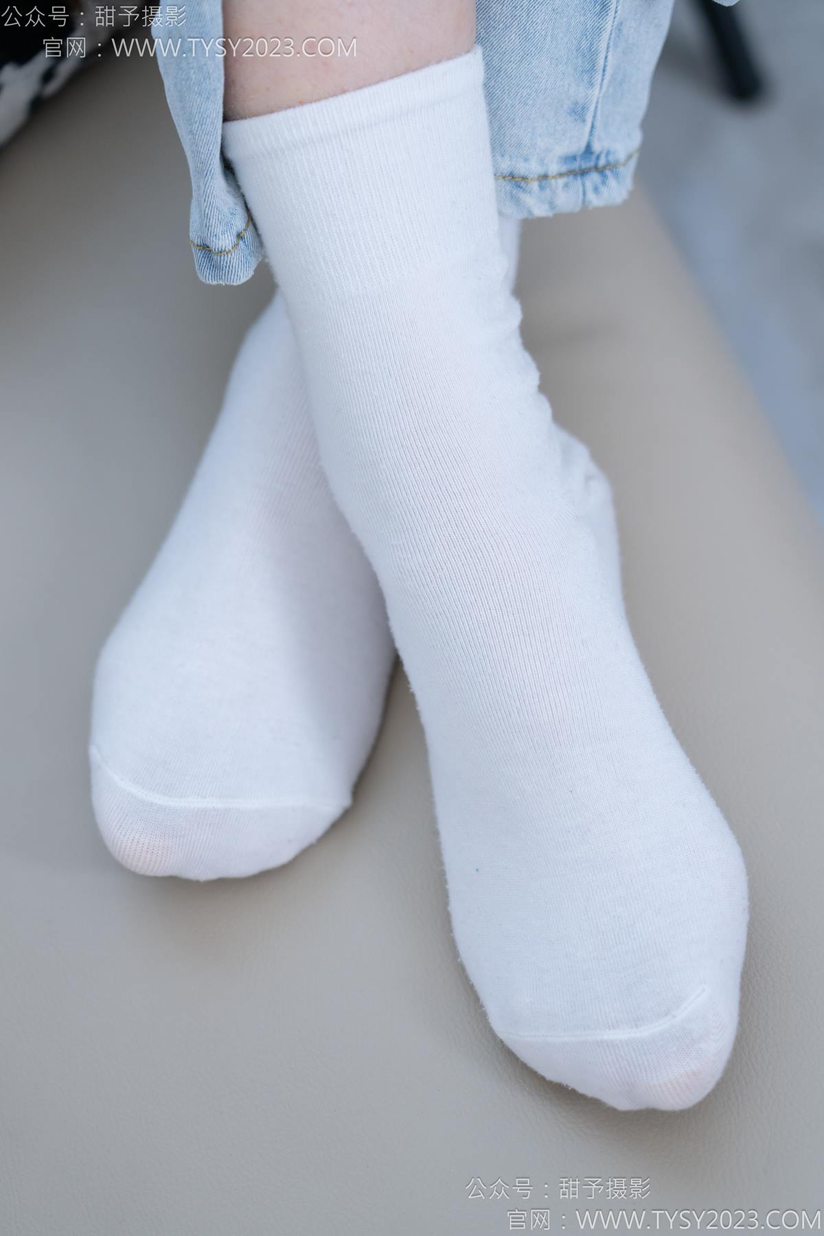 图片[31]-甜予摄影 NO.181 小容-板鞋、白棉袜、裸足[98P] – 速更版-美库