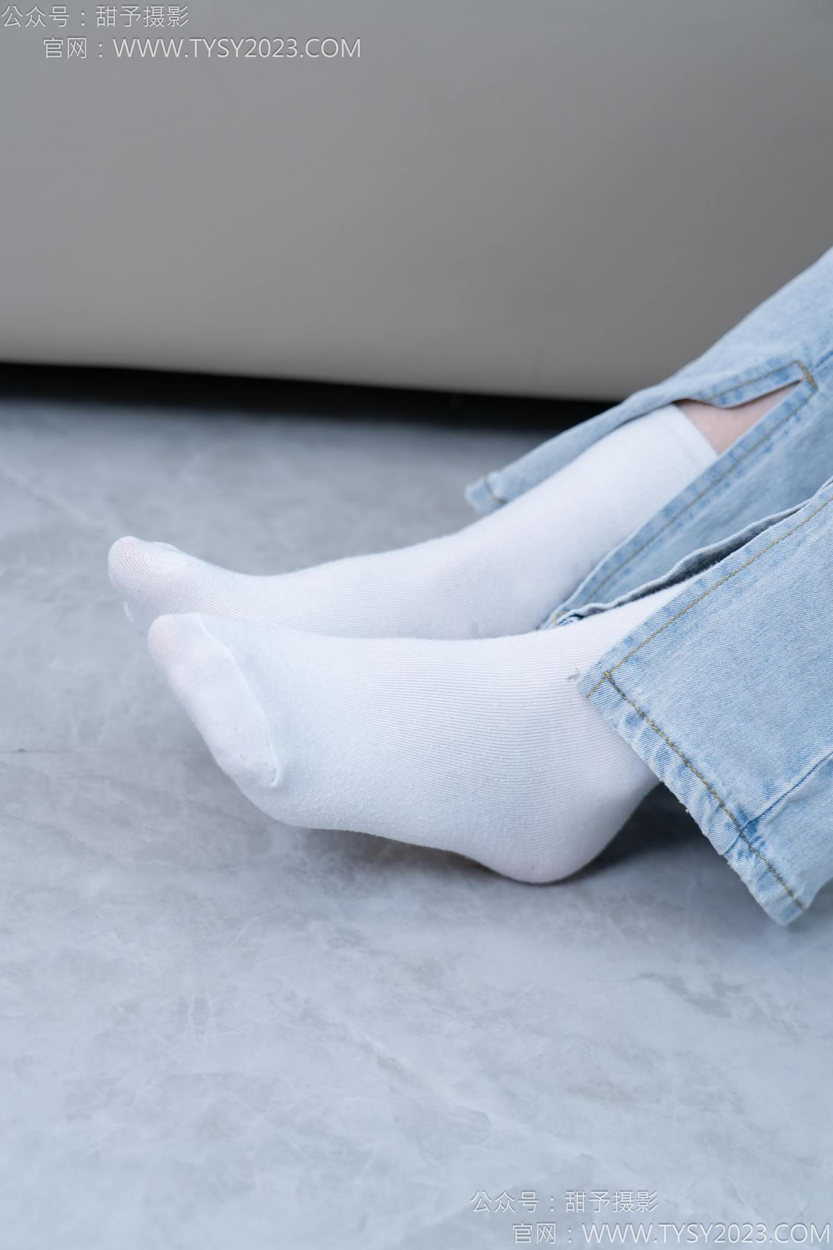 图片[34]-甜予摄影 NO.181 小容-板鞋、白棉袜、裸足[98P] – 速更版-美库