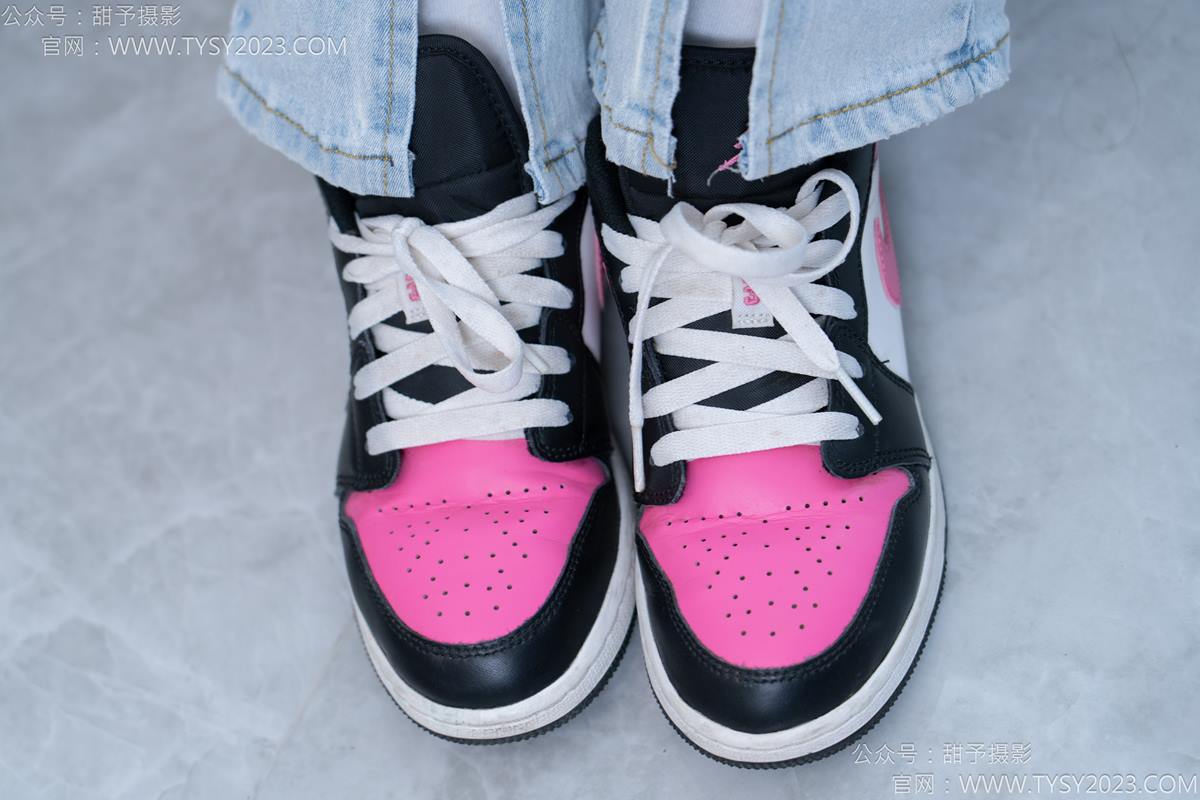 图片[62]-甜予摄影 NO.181 小容-板鞋、白棉袜、裸足[98P] – 速更版-美库