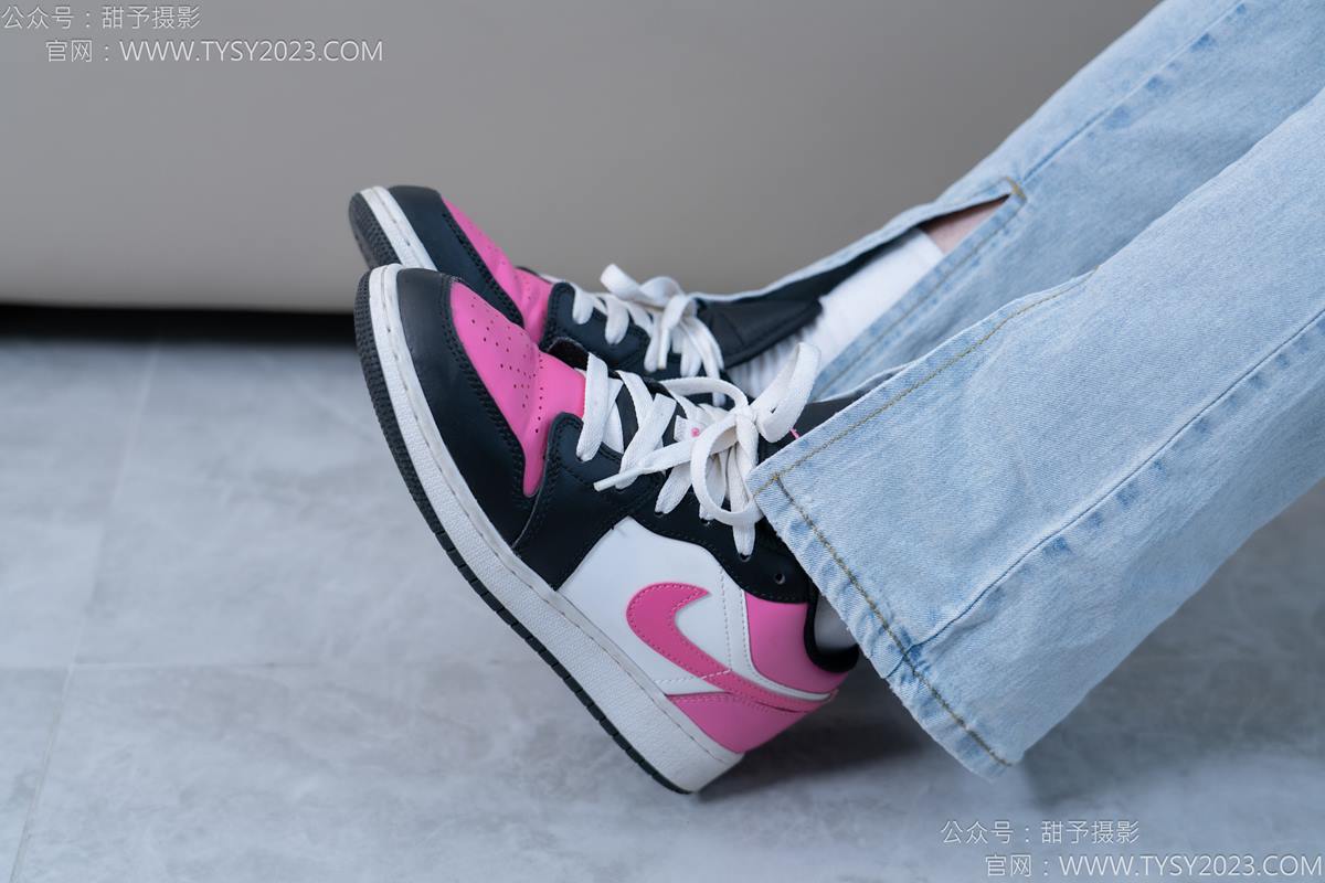 图片[69]-甜予摄影 NO.181 小容-板鞋、白棉袜、裸足[98P] – 速更版-美库