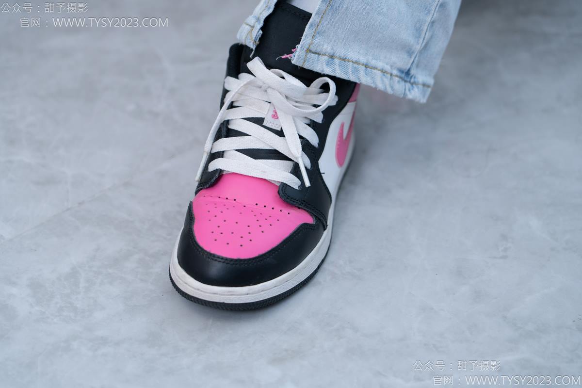 图片[80]-甜予摄影 NO.181 小容-板鞋、白棉袜、裸足[98P] – 速更版-美库