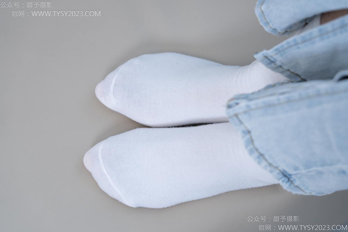 图片[87]-甜予摄影 NO.181 小容-板鞋、白棉袜、裸足[98P] – 速更版-美库